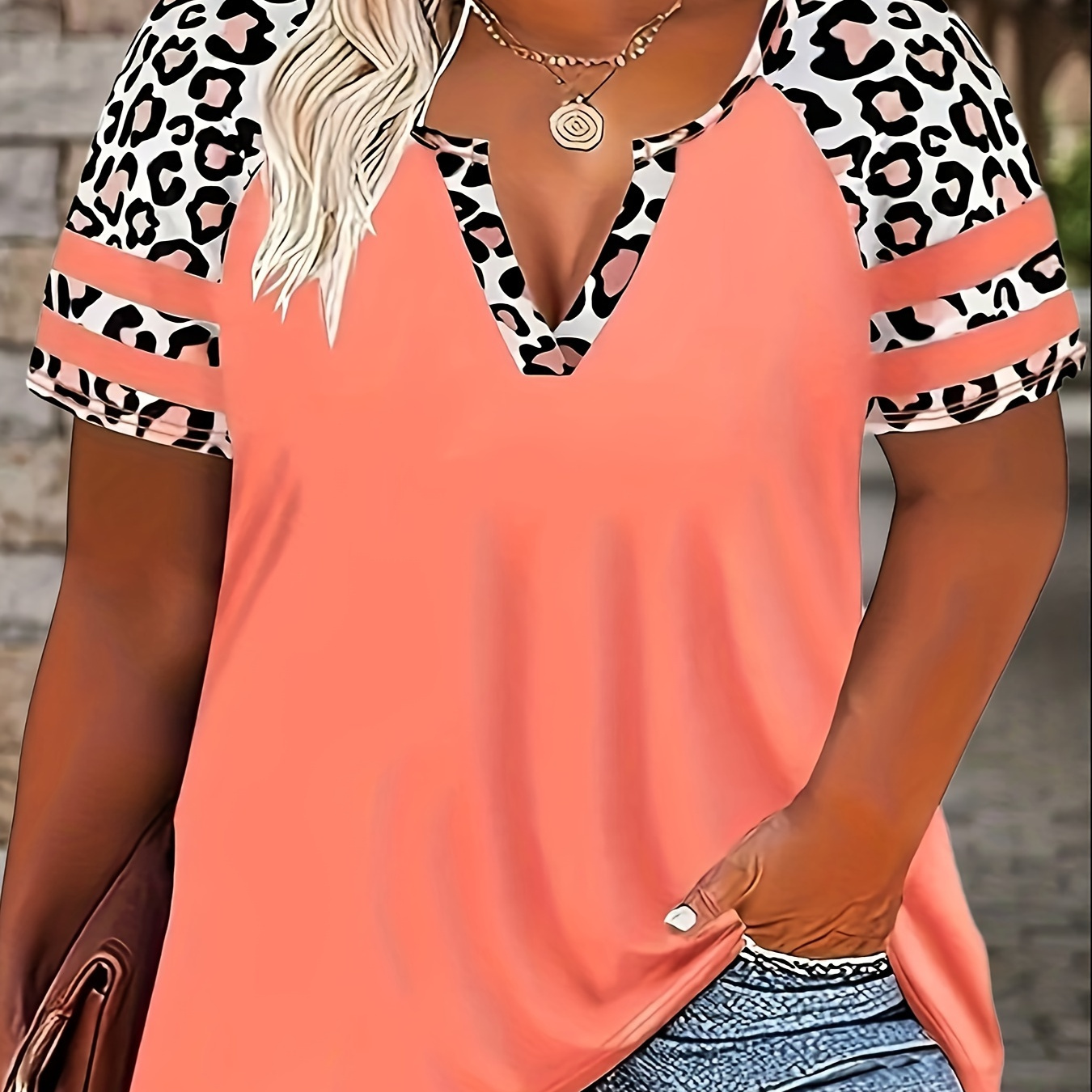 

Plus Size Leopard Print T-shirt, Casual V Neck Short Sleeve T-shirt, Women's Plus Size clothing