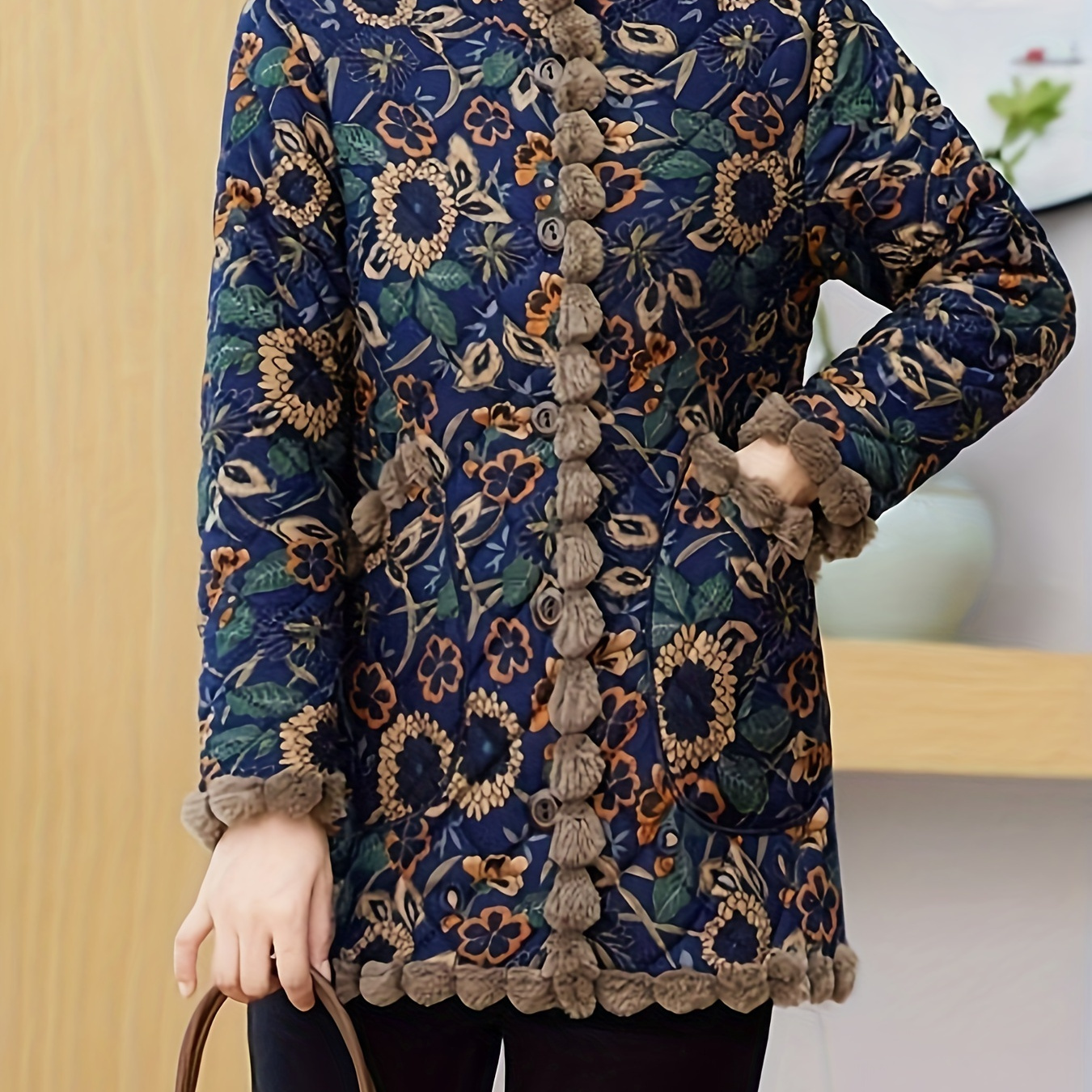 

Elegant Vintage Printed 3d Pom-pom Fringed Warm Stand-collar Stylish Slim-fit Quilted Jacket For Women, Winter Thickened With Button Closure And Double Pockets.