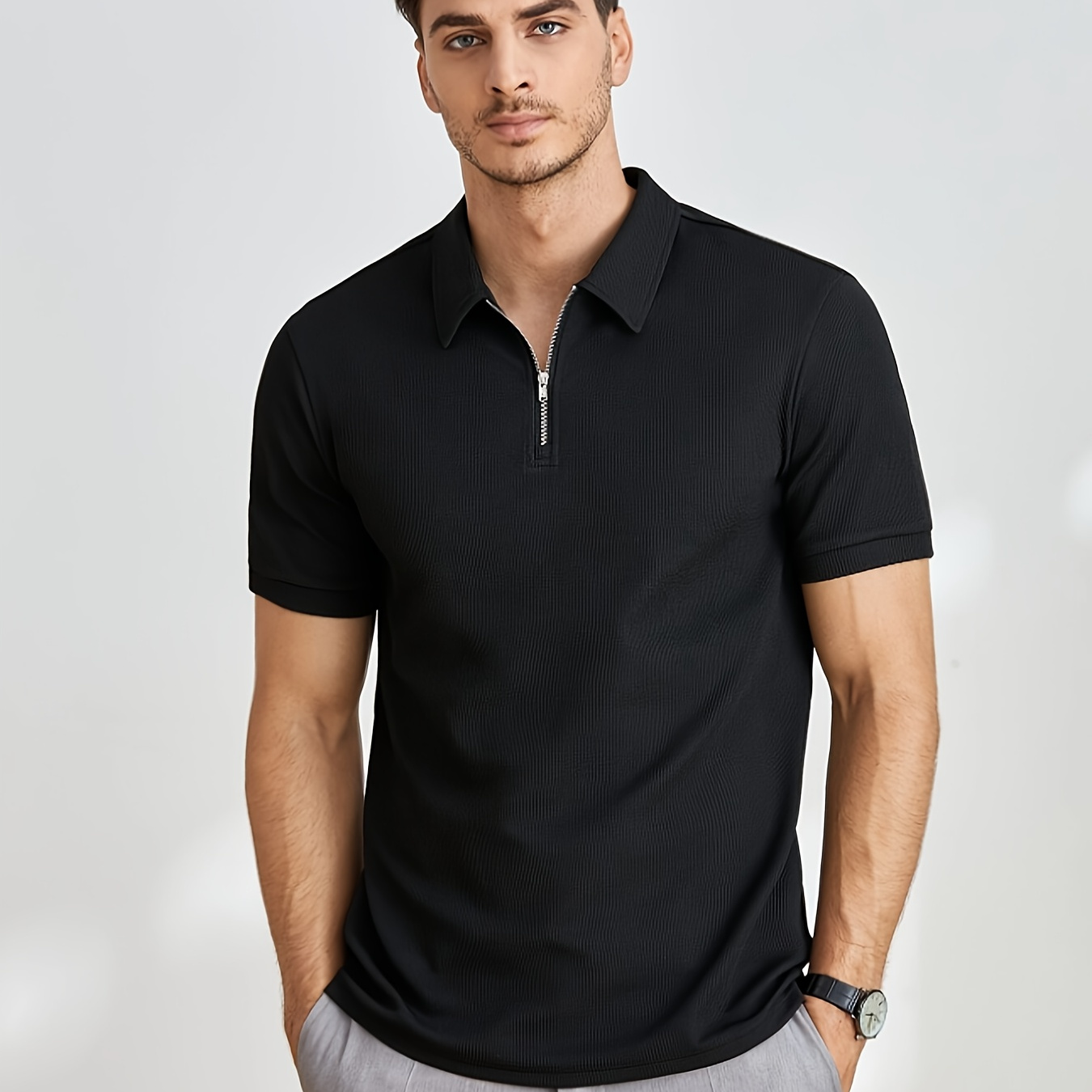 

Polo à col en V décontracté pour homme, % polyester, tissu tricoté légèrement extensible, couleur unie, col à , coupe régulière, 190 g/m² - Noir