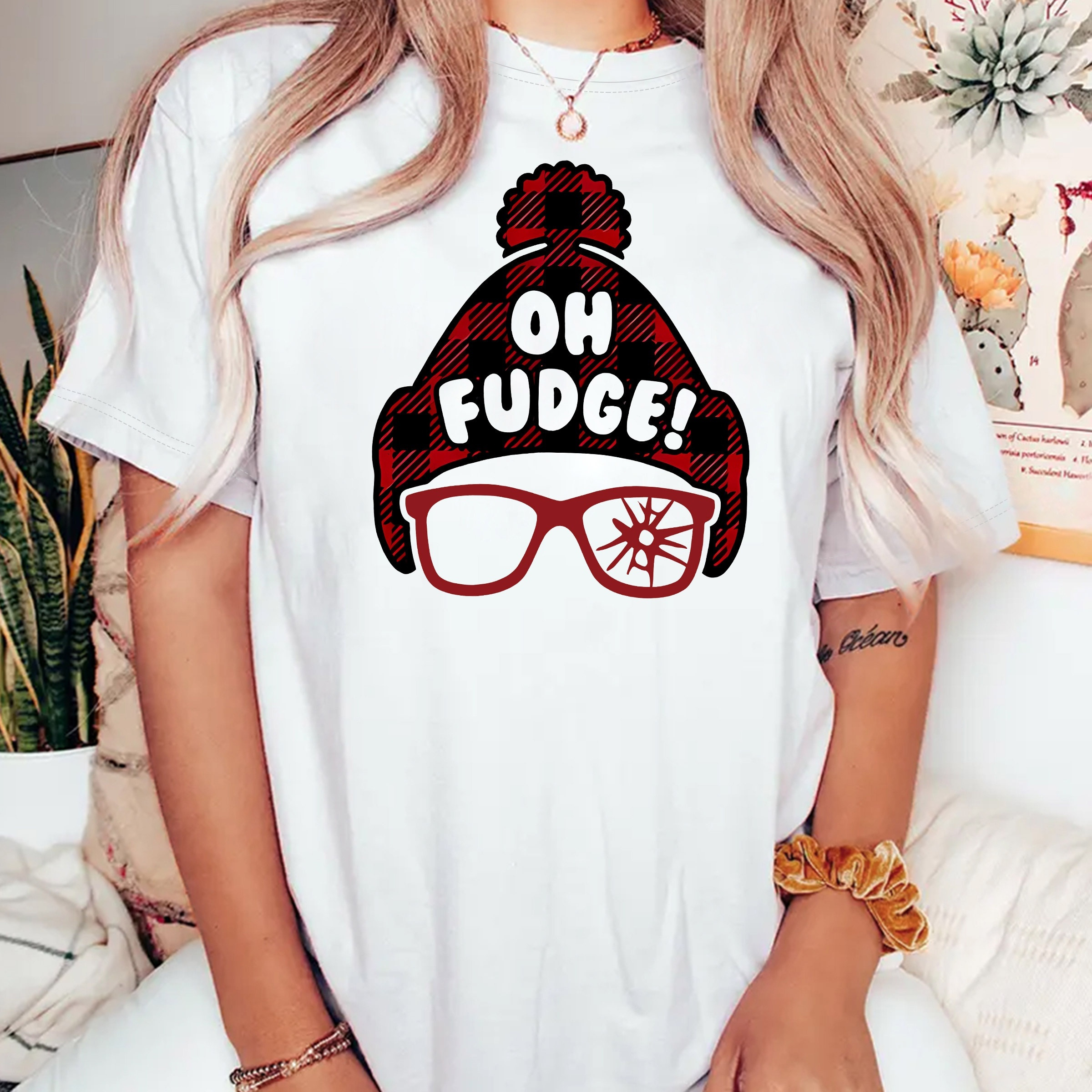 

Plus Size Casual Cartoon Hat Print T-shirt For Women, Round Neck, Short Sleeve, Loose Fit, Breathable And Soft Fabric