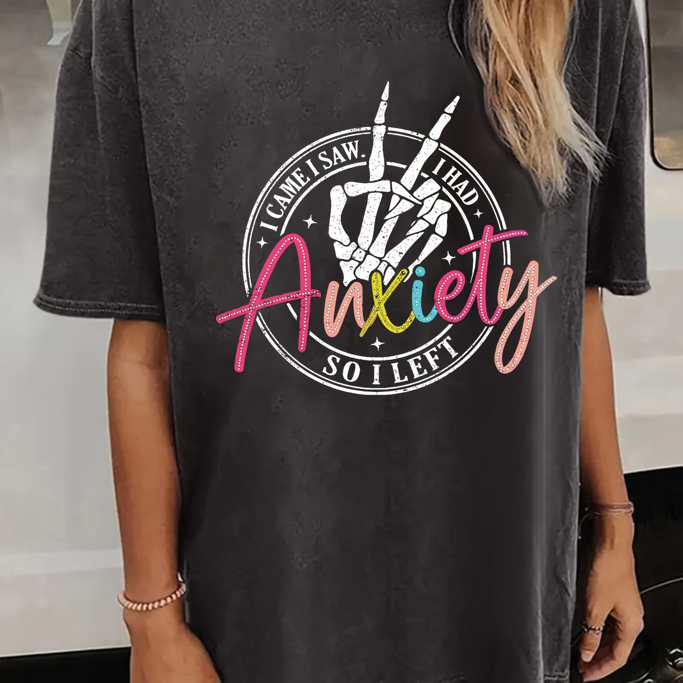 

Women's Graphic Crew Neck Drop Shoulder T-shirt - 95% Polyester 5% Spandex Young Style Tee With Skull Hand Anxiety Print, Slight Stretch Knit Fabric, Regular Fit Short Sleeve Summer Top