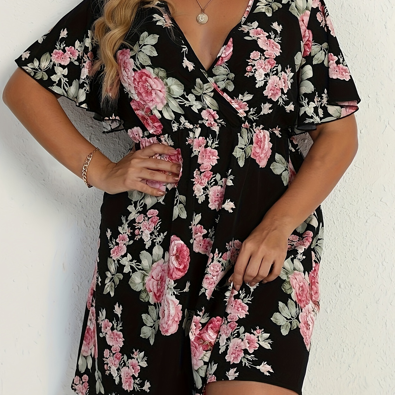 

Plus Size Floral Print Dress, Casual Short Sleeve Surplice Neck Dress For Spring & Summer, Women's Plus Size clothing