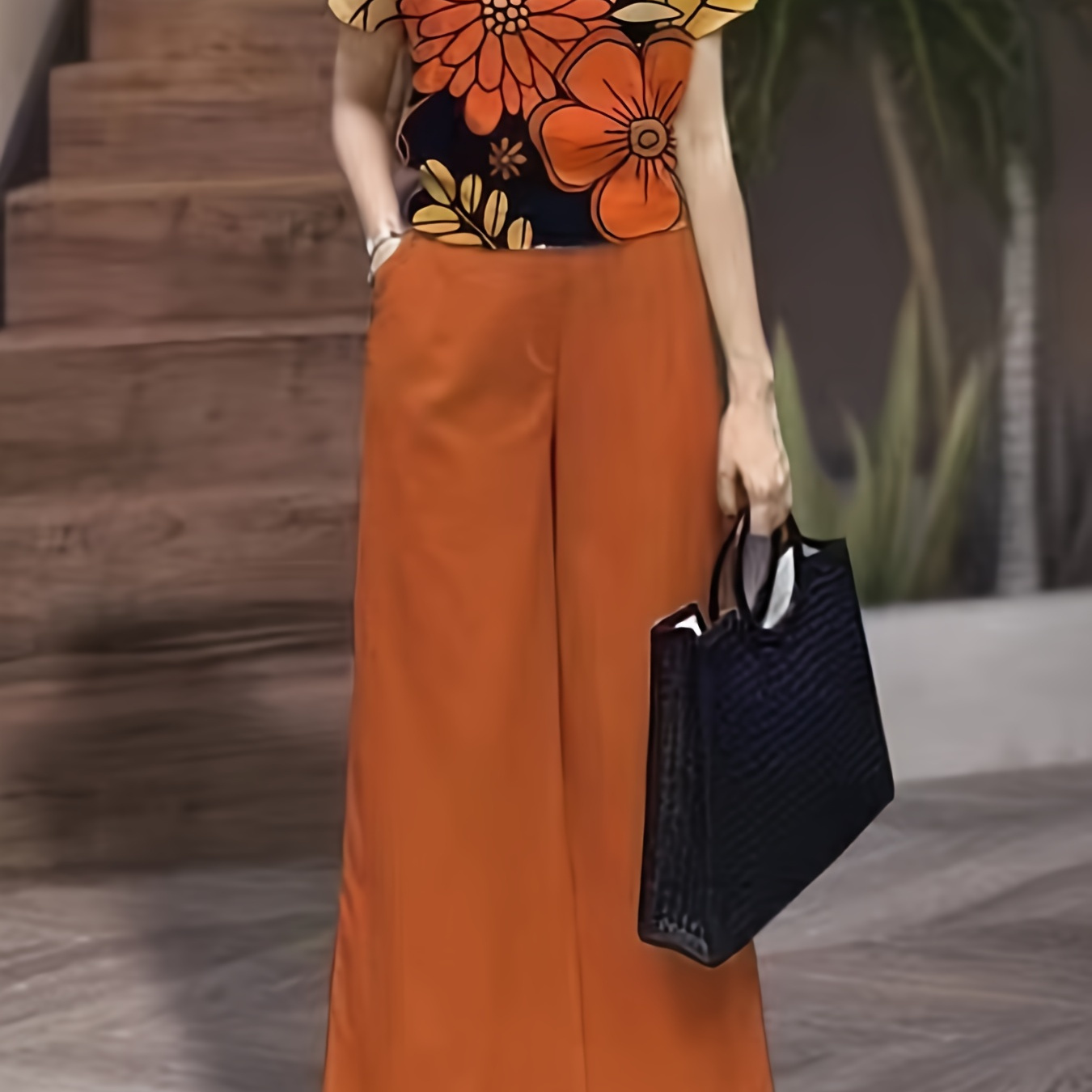 

Ensemble deux pièces ample à imprimé floral avec poches obliques, haut décontracté à manches courtes et col rond et pantalon large, vêtements pour femmes.