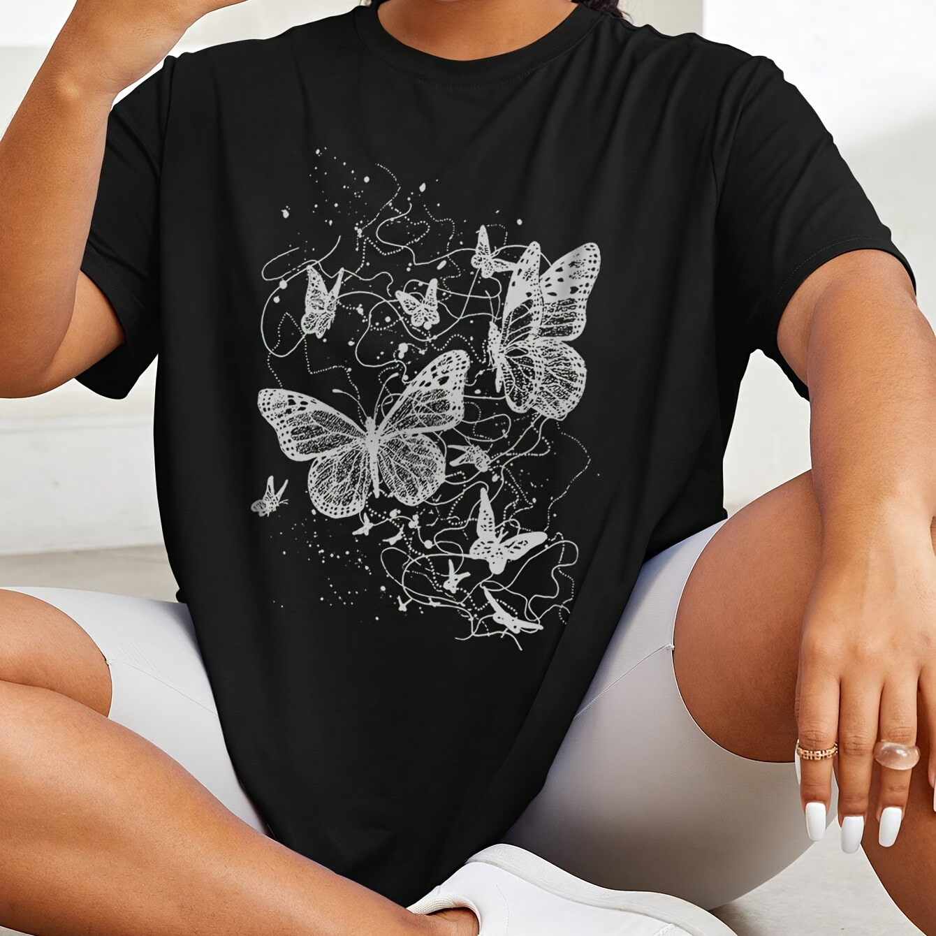 

Butterfly Print Drop Shoulder T-shirt, Short Sleeve Crew Neck Casual Top For Spring & Summer, Women's Clothing