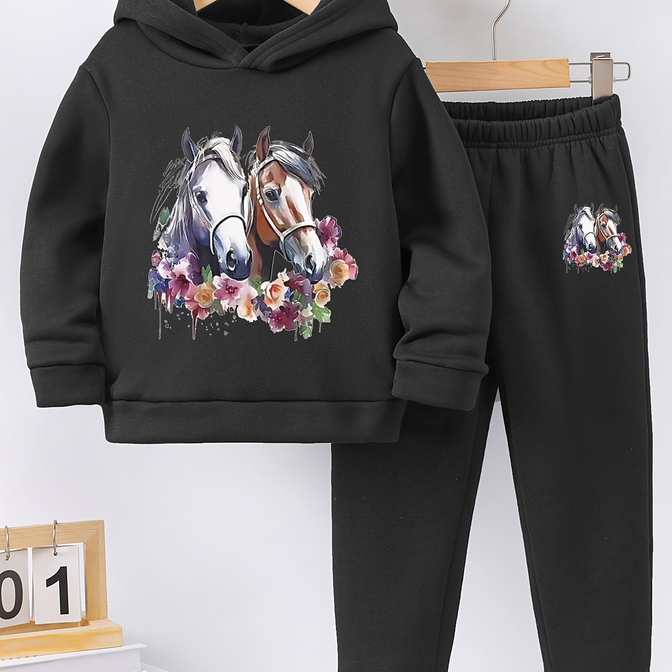 

Elegant Horses Floral Print, Girl's Casual 2pcs Co Ord Set, Round Neck Long Sleeve Warm Fleece Hoodie & Comfy Versatile Sweatpants, Ideal For Daily And Outdoor Wear, Fall And Winter