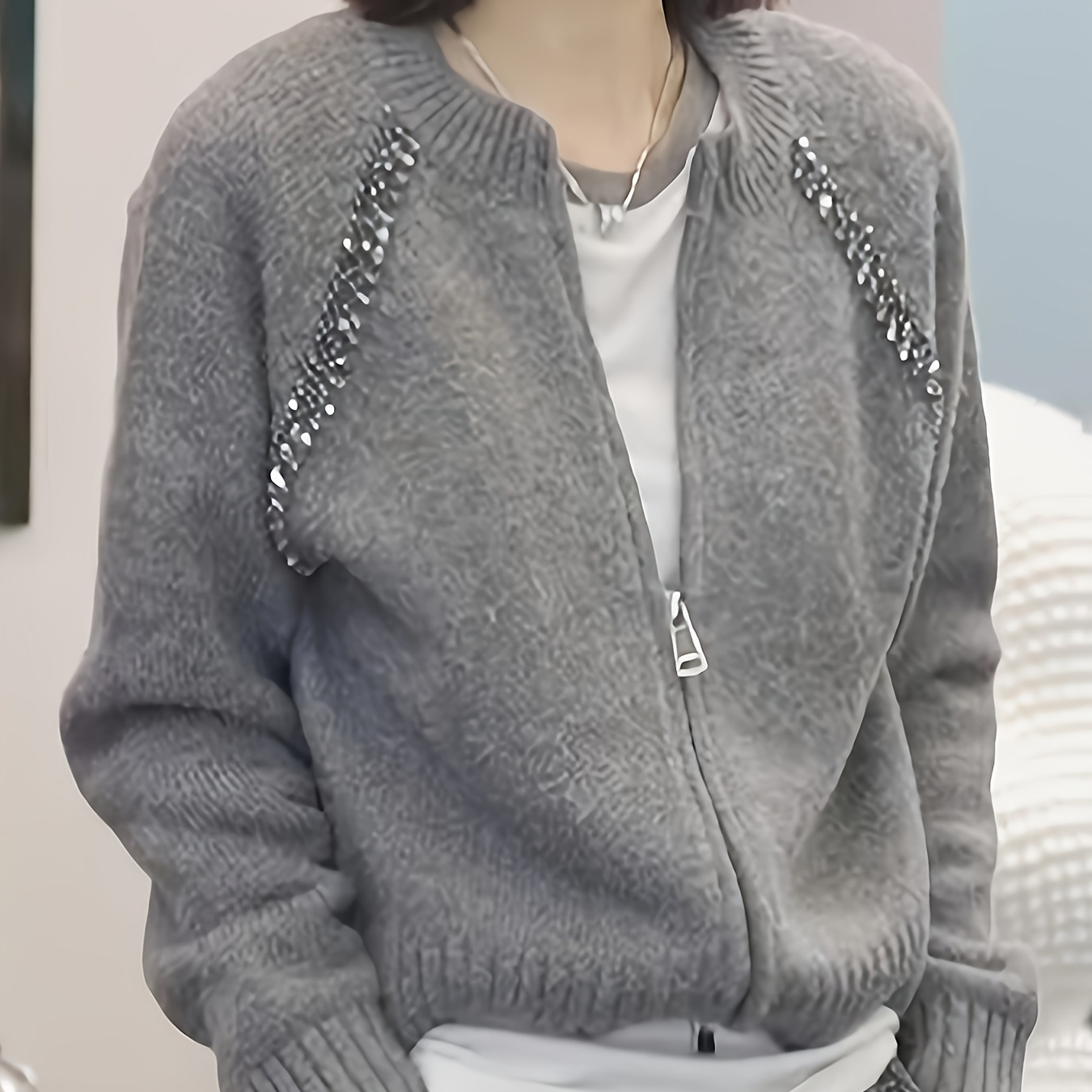 

Fashionable Knitted Cardigan For Women With Rhinestones, New Autumn And Winter Style, Korean Version, Loose Fit, Flattering, Long-sleeve Sweater Jacket.