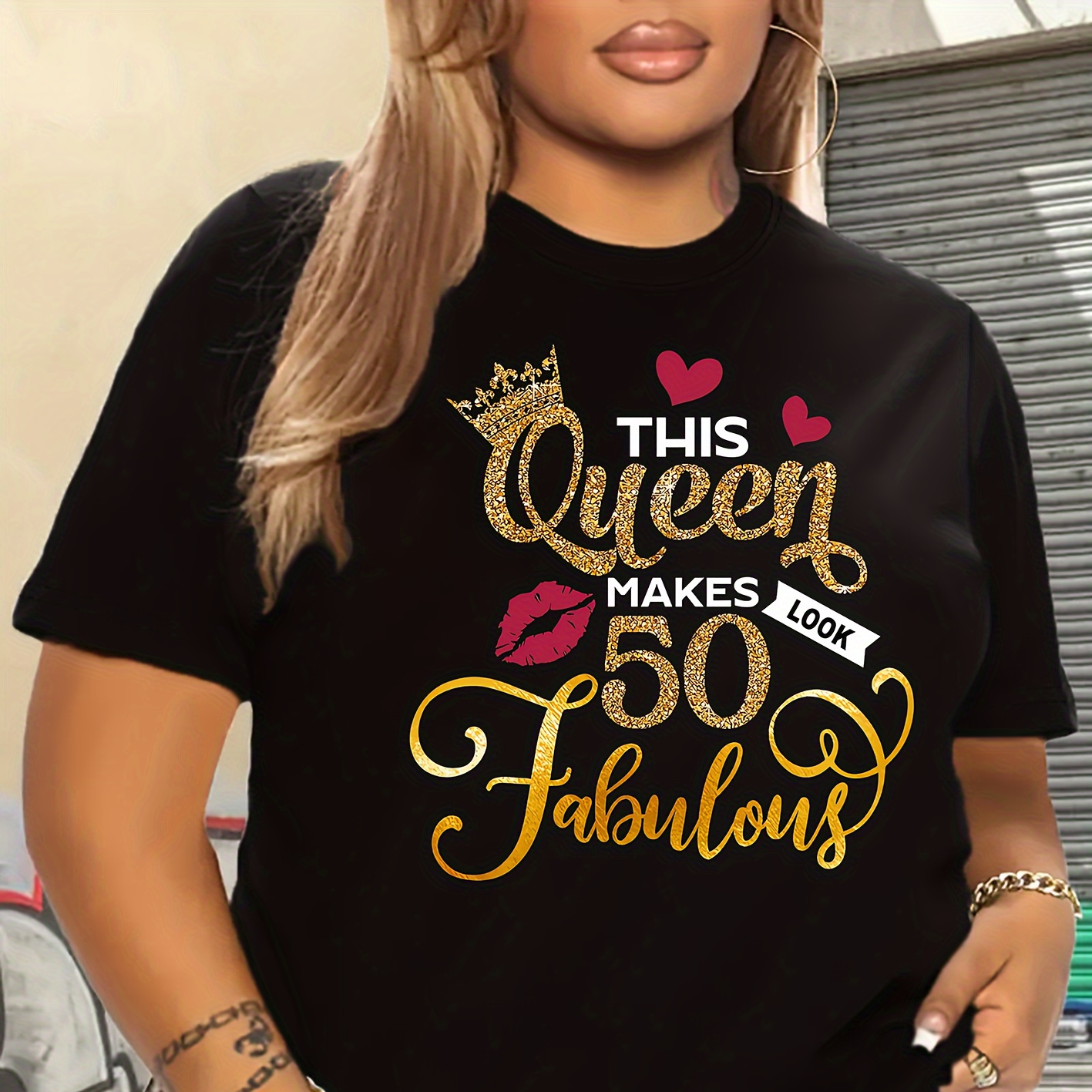 

Women's Plus Size Casual Sporty T-shirt, "this Queen Makes 50 Look Fabulous" Print, Comfort Fit Short Sleeve Tee, Fashion Breathable Casual Top