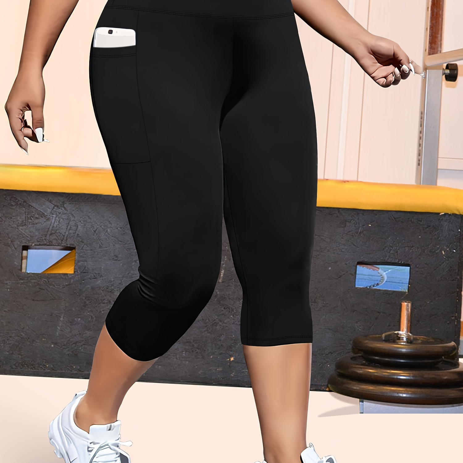 

Women's Plus Size High-waisted Capri Leggings With Side Phone Pockets, Stretchy Workout Pants