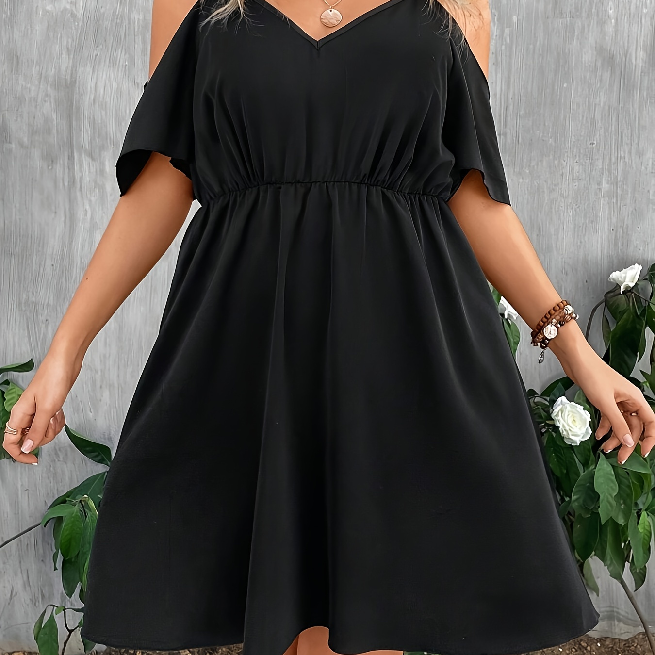 

Plus Size Solid Cold Shoulder Dress, Elegant Short Sleeve Cami Dress For Spring & Summer, Women's Plus Size Clothing