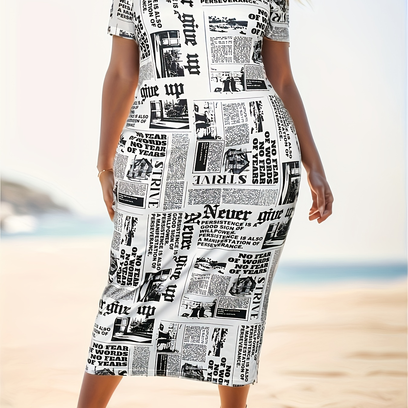 

Plus Size Paper Print Bodycon Dress, Casual Short Sleeve Dress For Spring & Summer, Women's Plus Size Clothing