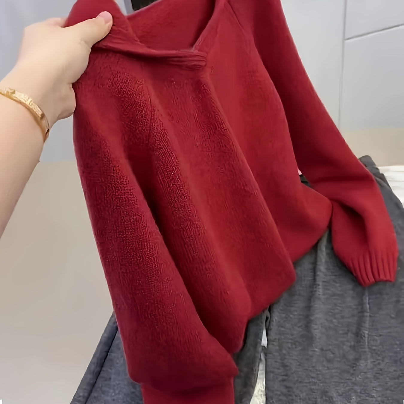 

Angola Red Hooded Knitted Sweater For Women 2025 New Loose Slimming Casual All- Rest Sweater