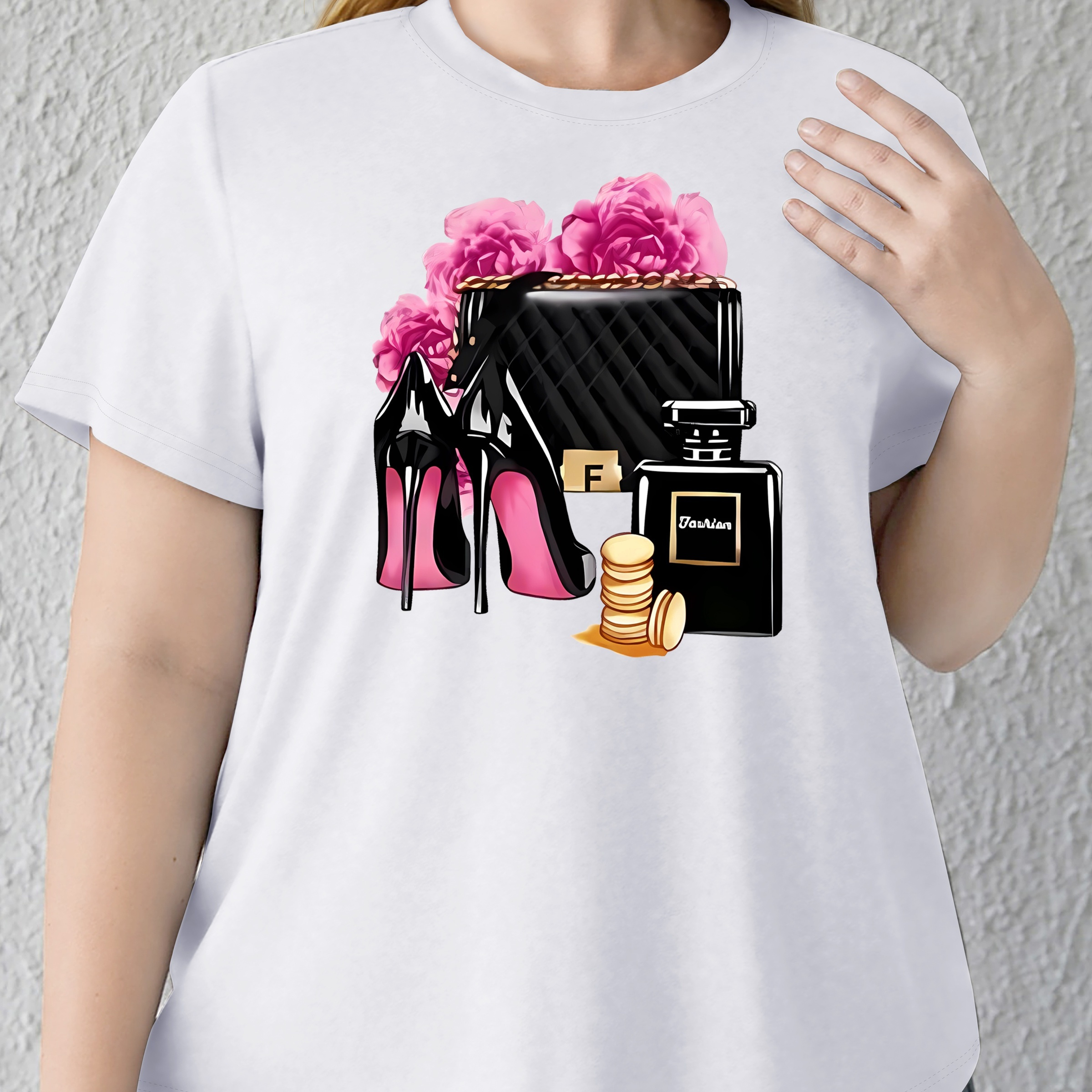 

Size Women's T-shirt With Red High Heels & Heart Print - Casual Crew Neck, Short Sleeve Top For Spring/summer/fall
