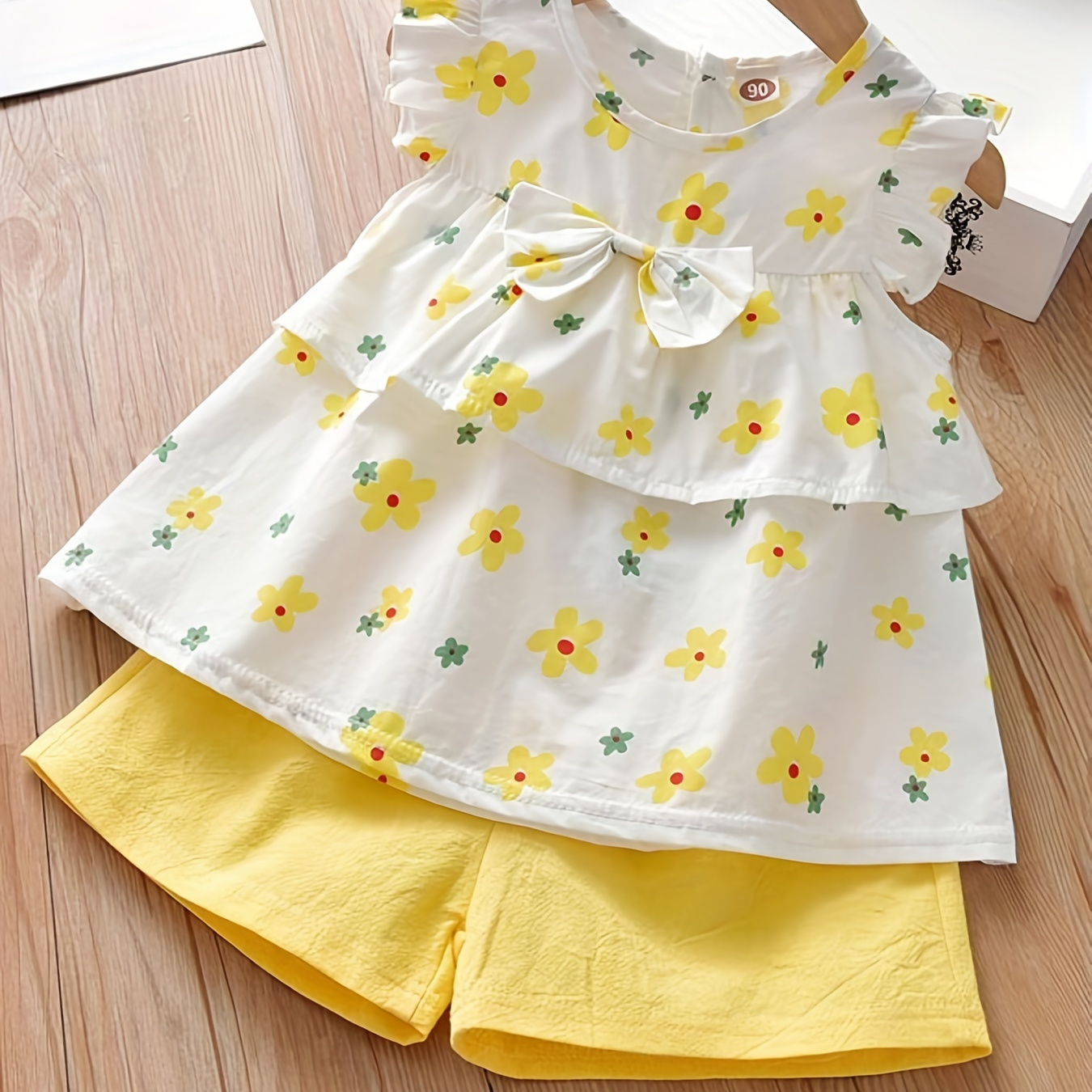 

Two-piece Floral Short-sleeved Shorts For Girls
