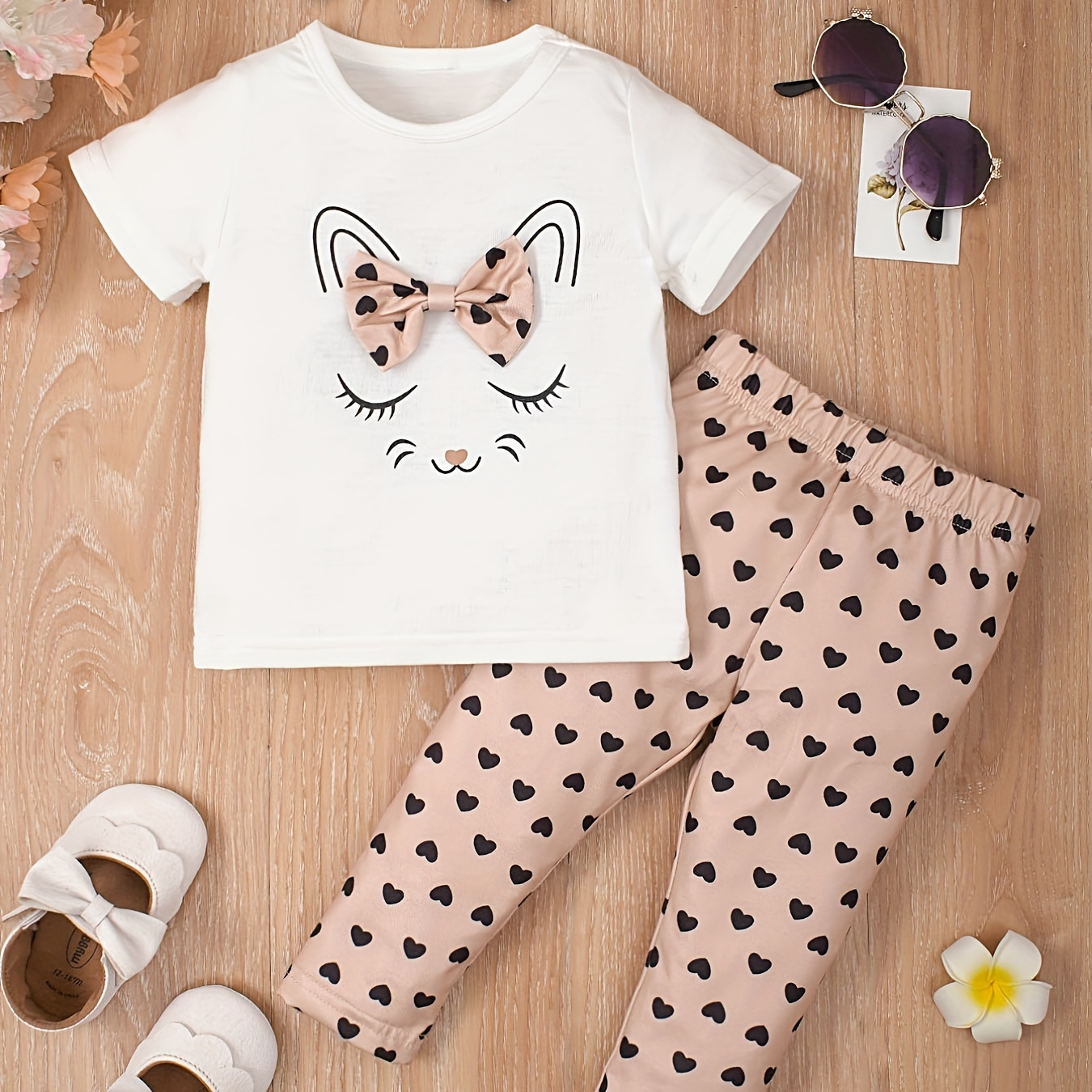 

3pcs Baby Girls Cute Cat Bowknot T-shirt & Heart Pants & Headband Set Clothes
