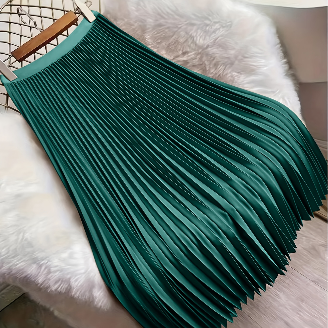 

Jupe Midi Plissée Élégante Taille Haute pour Femme - Design A-Line Slim, , Vert Foncé, Port Toutes , Nettoyage à ou à Sec Uniquement, Jupe Toutes | Tenue Élégante | Texture