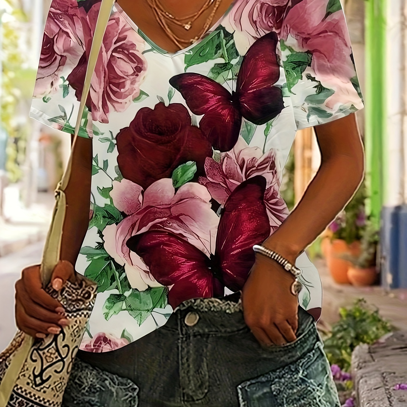 

Plus Size Butterfly Print T-shirt, Casual V Neck Short Sleeve T-shirt, Women's Plus Size clothing