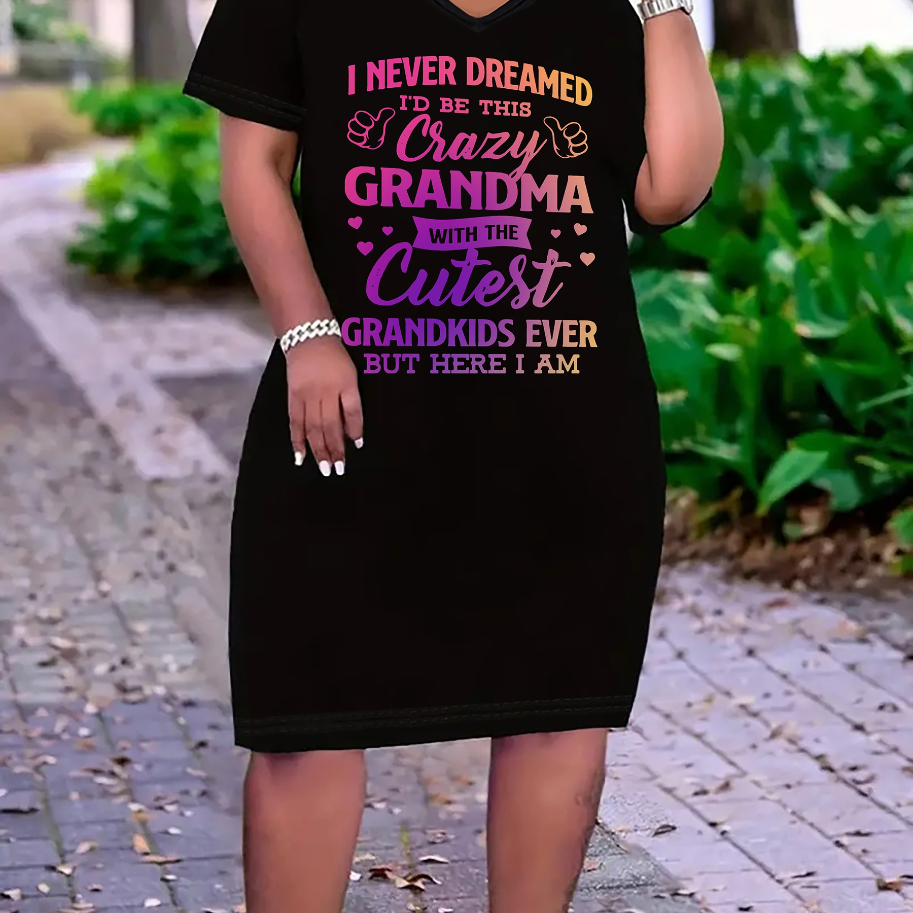 

Plus Size Grandma & Grandkids Print Tee Dress, Casual Short Sleeve V Neck Dress For Spring & Summer, Women's Plus Size Clothing