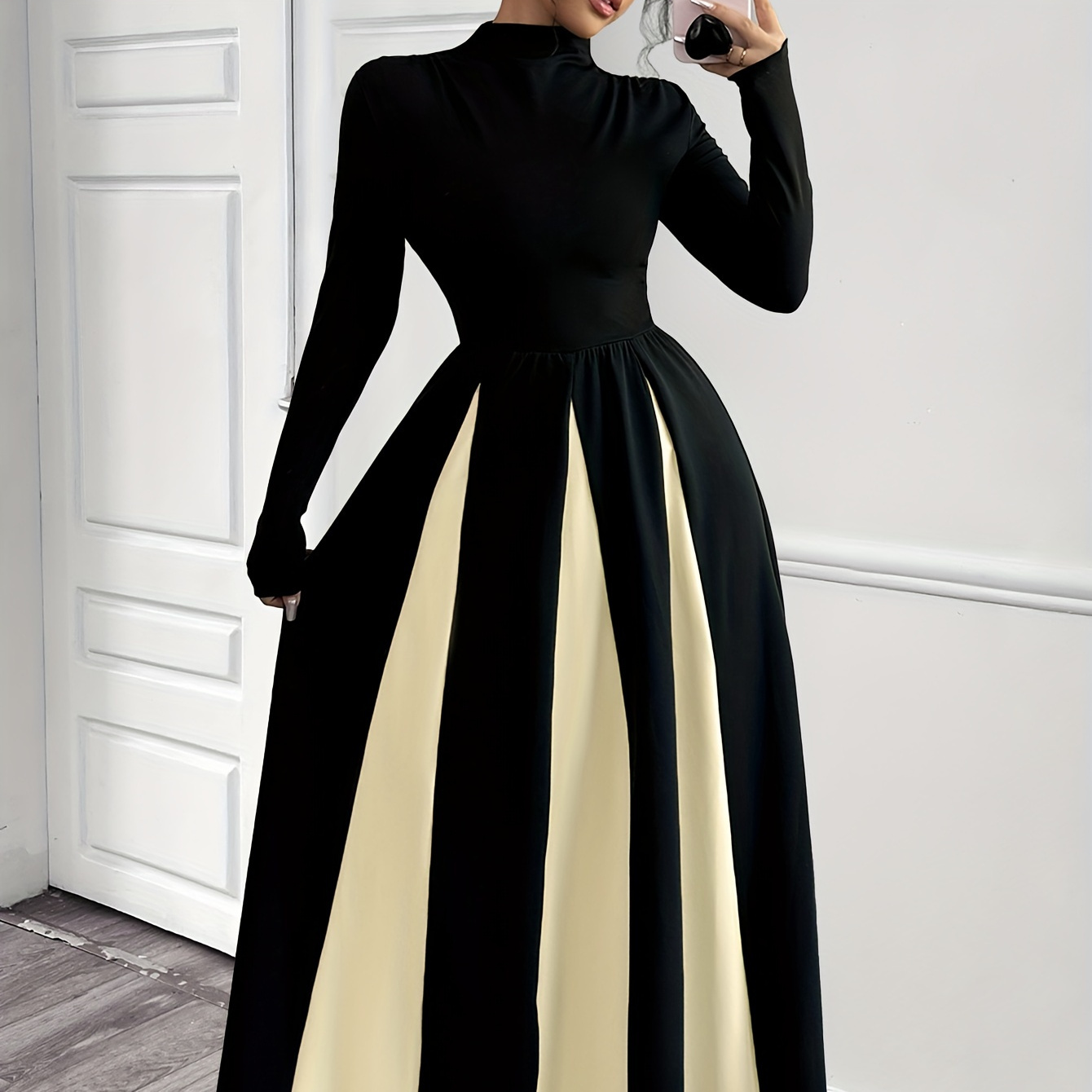 

Elegant Women's Long Sleeve Dress With Hem Insert Patchwork