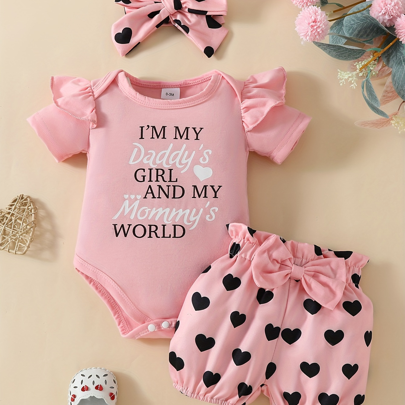 

2pcs Infant & Toddler's "daddy's Girl Mommy's World" Print Lovely Outfit, Short Sleeve Romper & Headband & Heart All-over Print Shorts, Baby Girl's Clothes