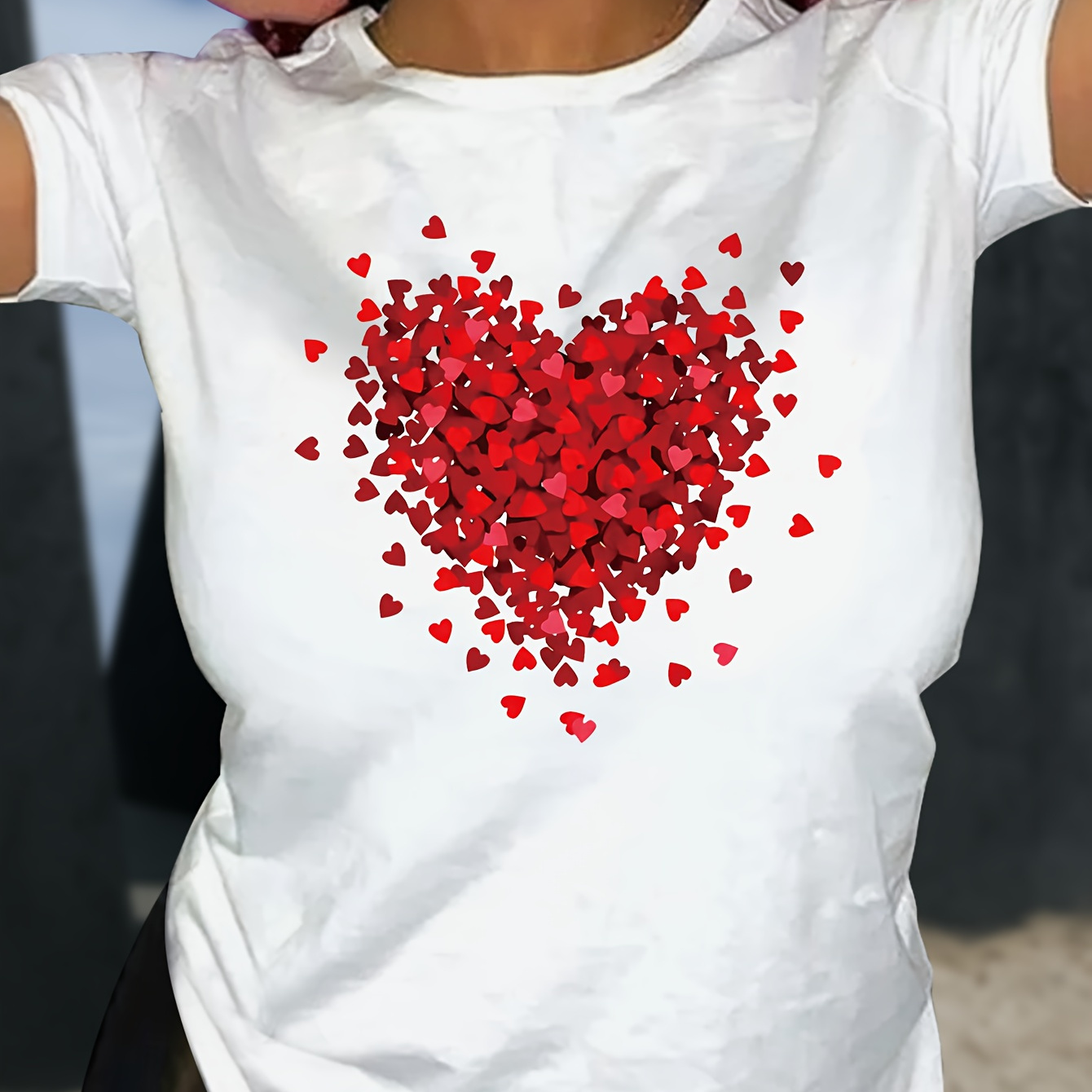 

Heart Graphic Print T-shirt, Short Sleeve Crew Neck Casual Top For Summer & Spring, Women's Clothing