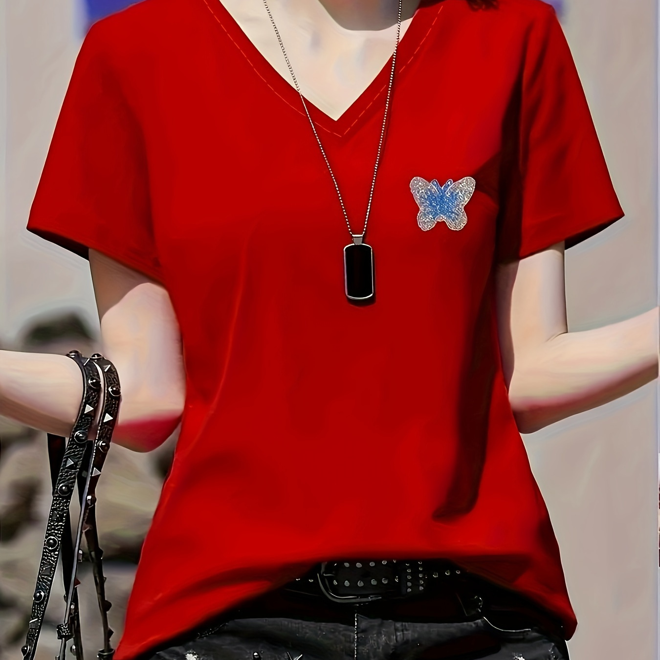 

Butterfly Print V Neck T-shirt, Casual Short Sleeve Top For Spring & Summer, Women's Clothing
