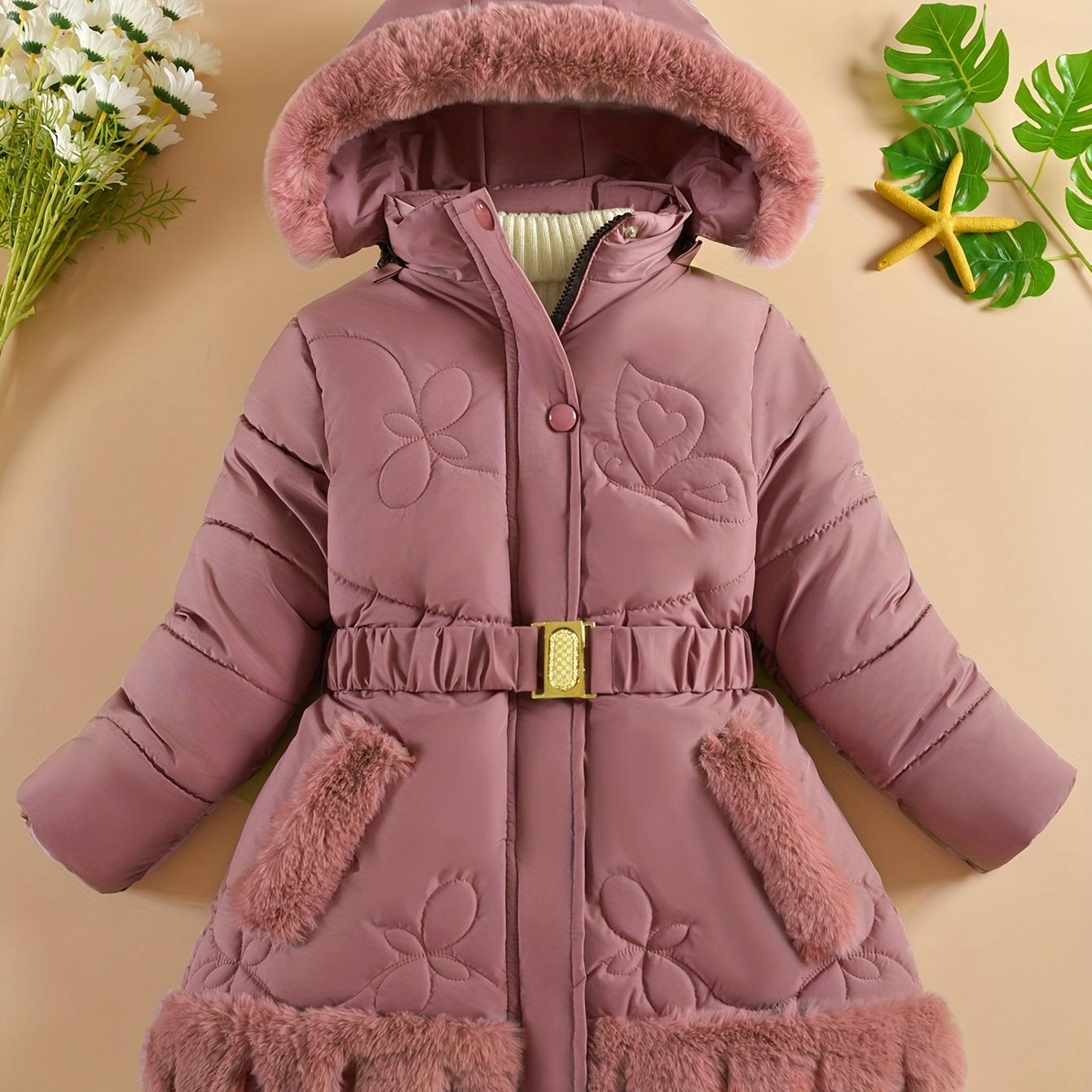 

Manteau d'hiver rose pour fille avec capuche en fausse fourrure amovible, motif géométrique et ceinture - Convenable pour de 3 ans et plus | Vêtement d'extérieur pour enfants