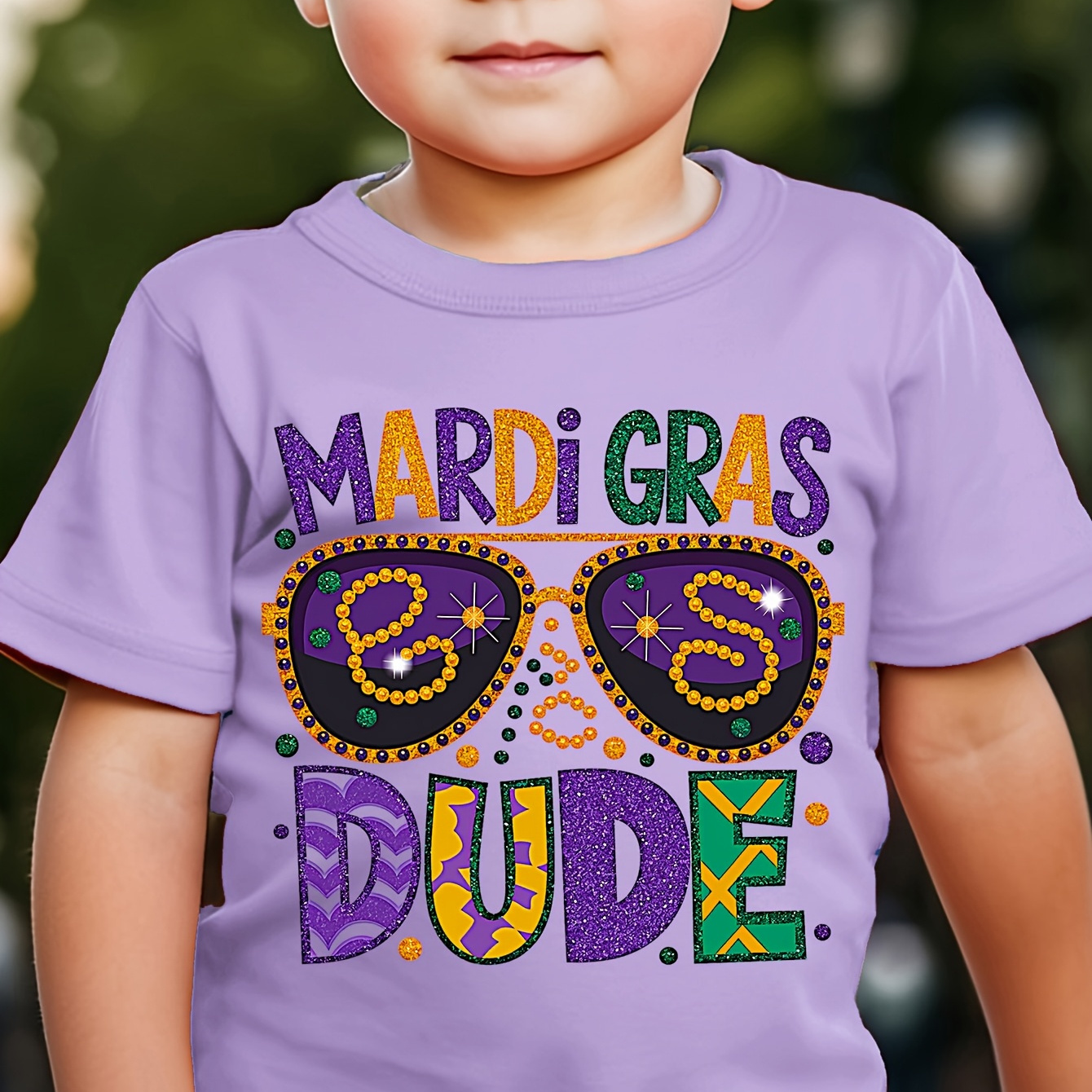 

Chicfull Mardi Gras Glasses Print T-shirt For Boys, Casual Crew Neck Polyester Tee, Knit Fabric Alphabet Pattern Top, Regular Fit Spring/summer Shirt