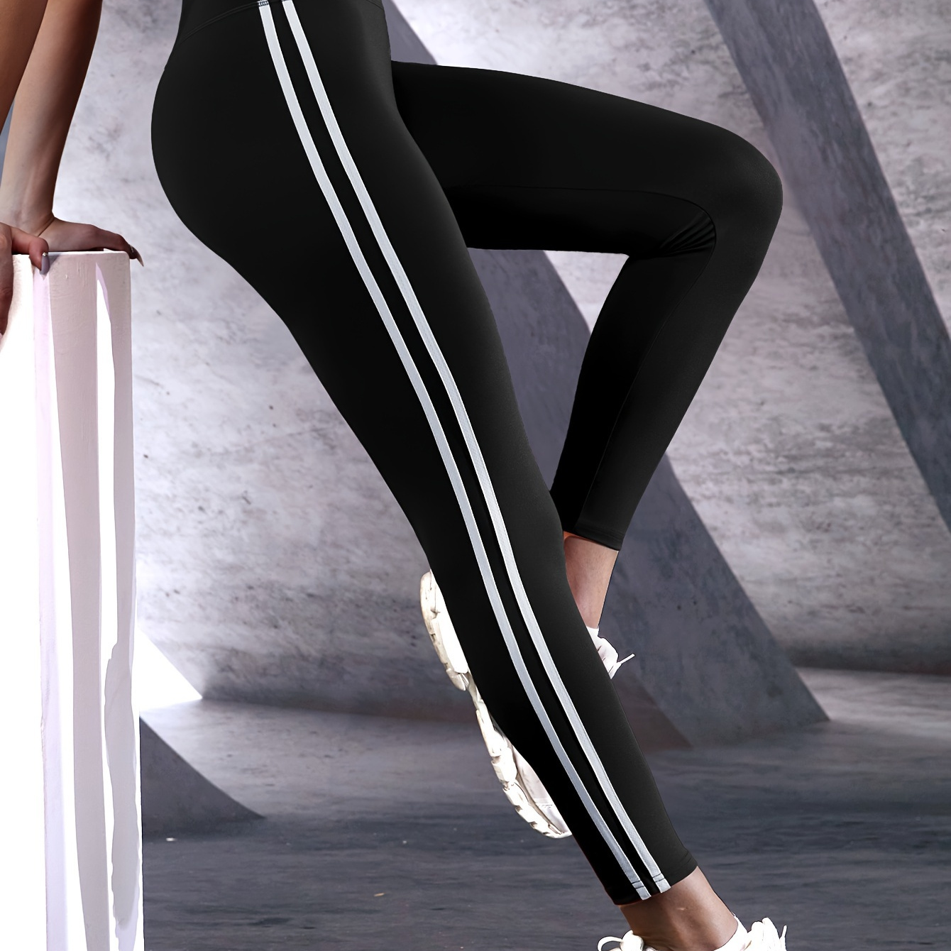 

Women's High Waist Yoga Pants With Side White Stripes, Stretchy Sports Cycling Tights, Comfortable Activewear Leggings - For Fall & Winter Wide Waistband
