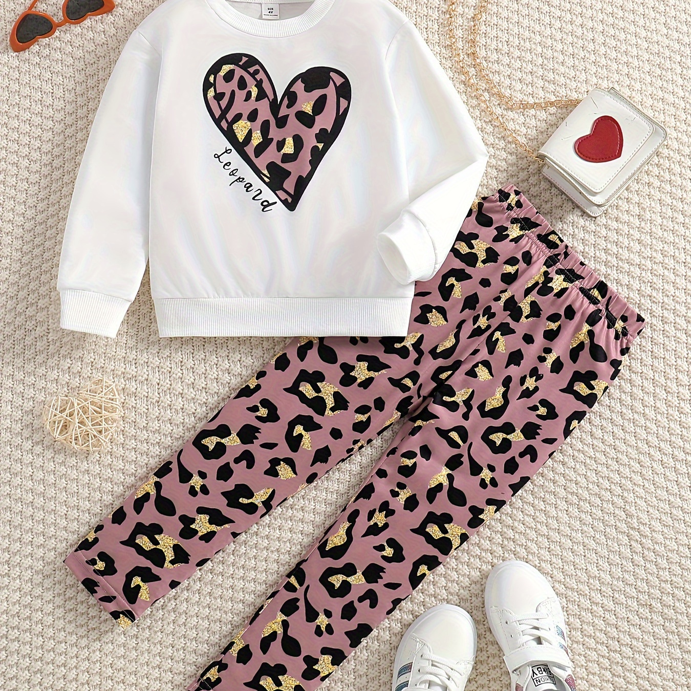 

Leopard Print Girl's 2pcs Hearts Print Round Neck Sweatshirt + Pants Daily Casual Suit