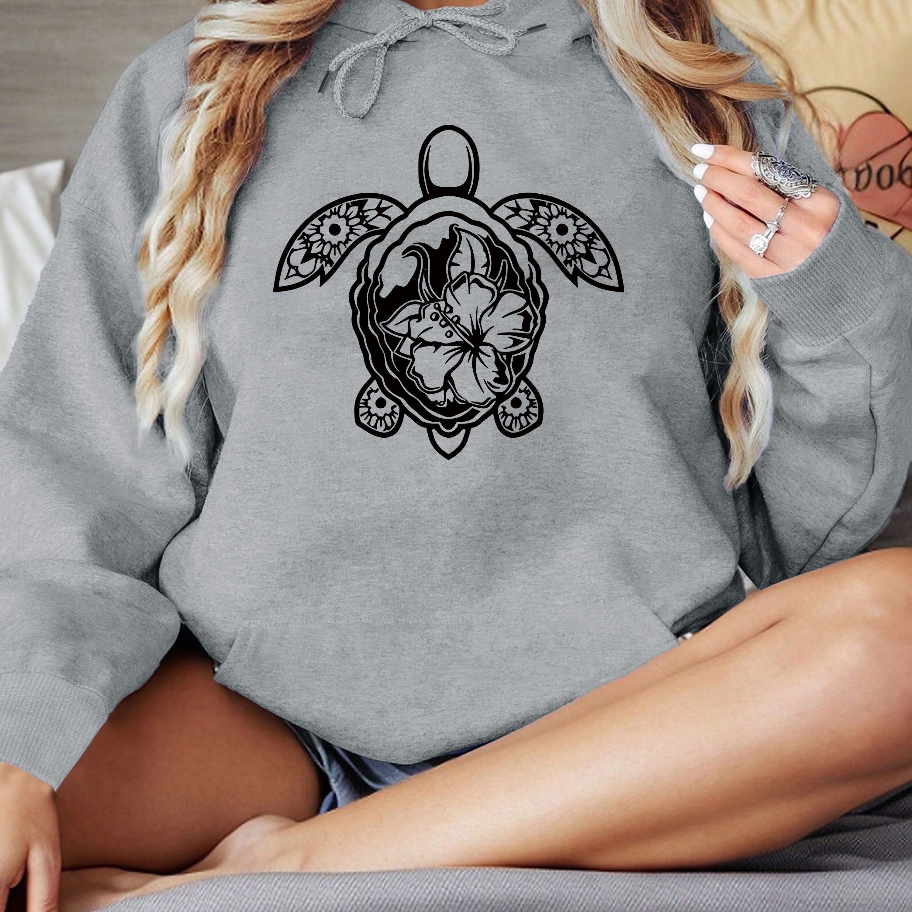 

Women's Casual Hoodie With Sea Turtle Print - Drawstring, Front Pocket, Long Sleeve Pullover, Polyester , Machine Washable