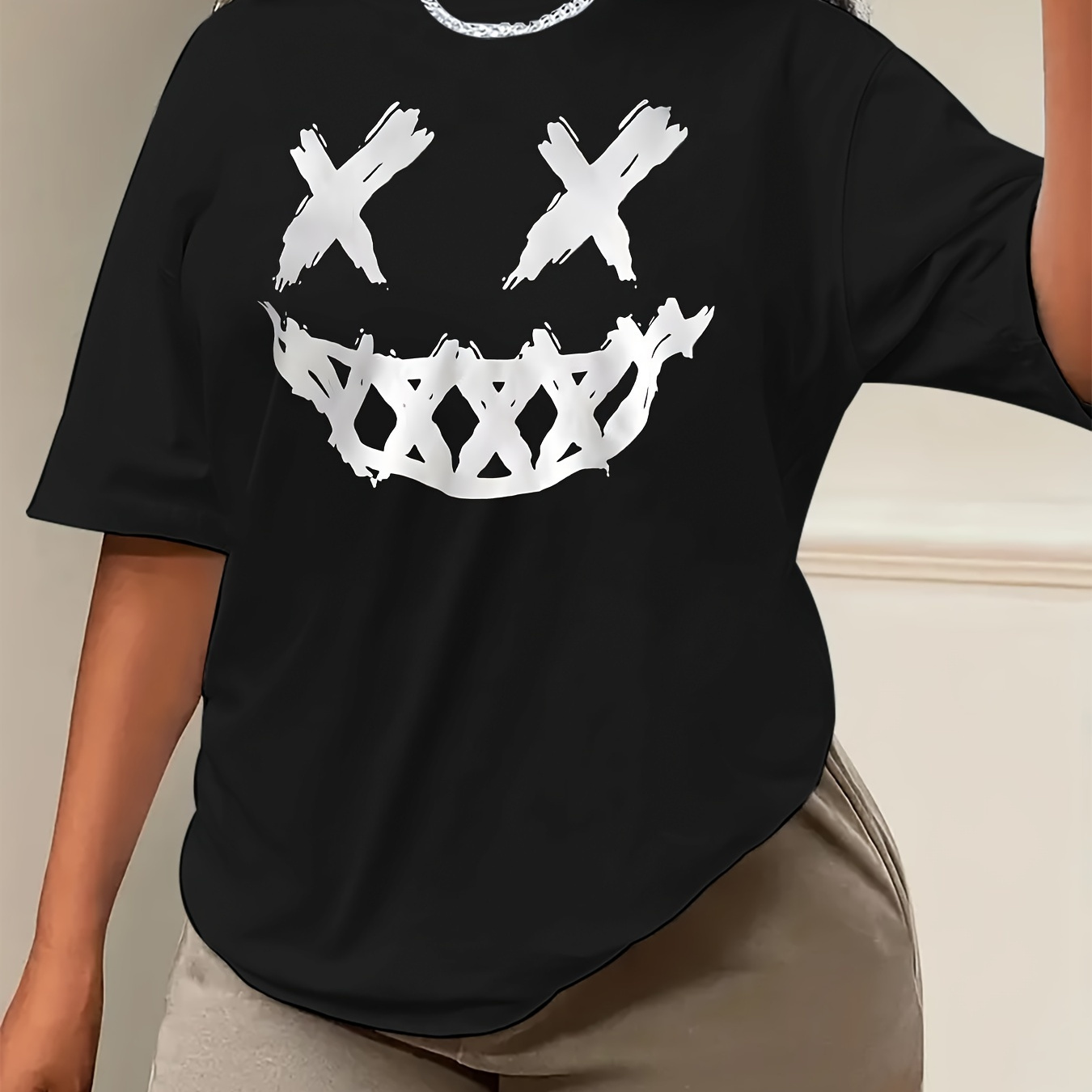 

Graphic Print Crew Neck T-shirt, Casual Short Sleeve Top For Spring & Summer, Women's Clothing