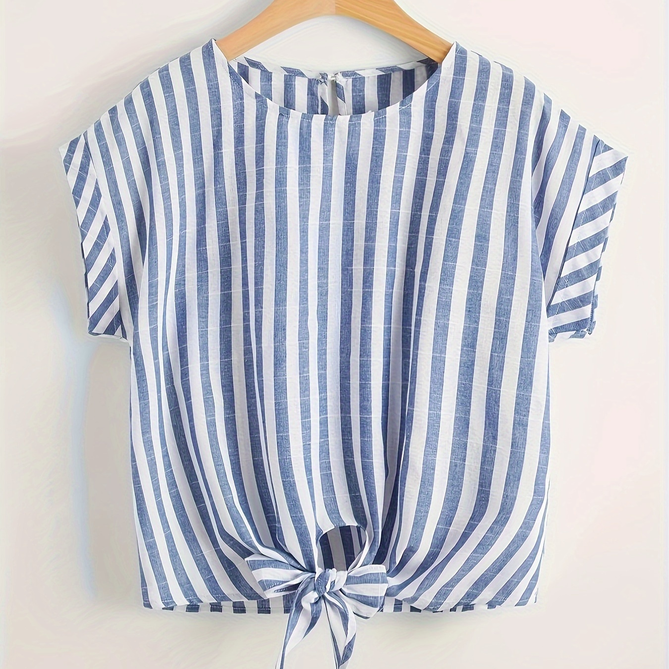 

Stripe Print Crew Neck T-shirt, Casual Short Sleeve Knot Hem T-shirt For Spring & Summer, Women's Clothing