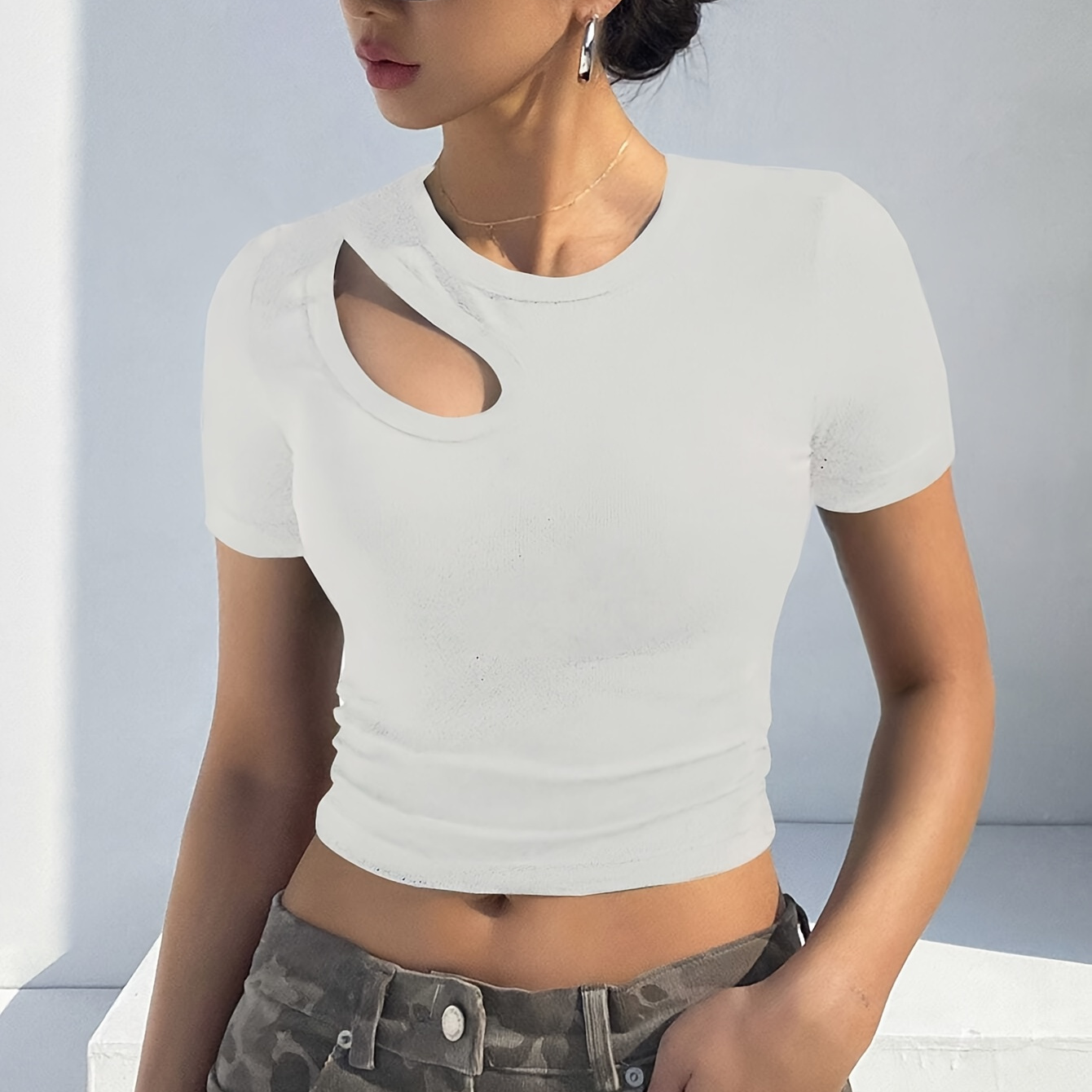 

Yudomi - T-shirt à manches courtes creux de couleur unie 382T