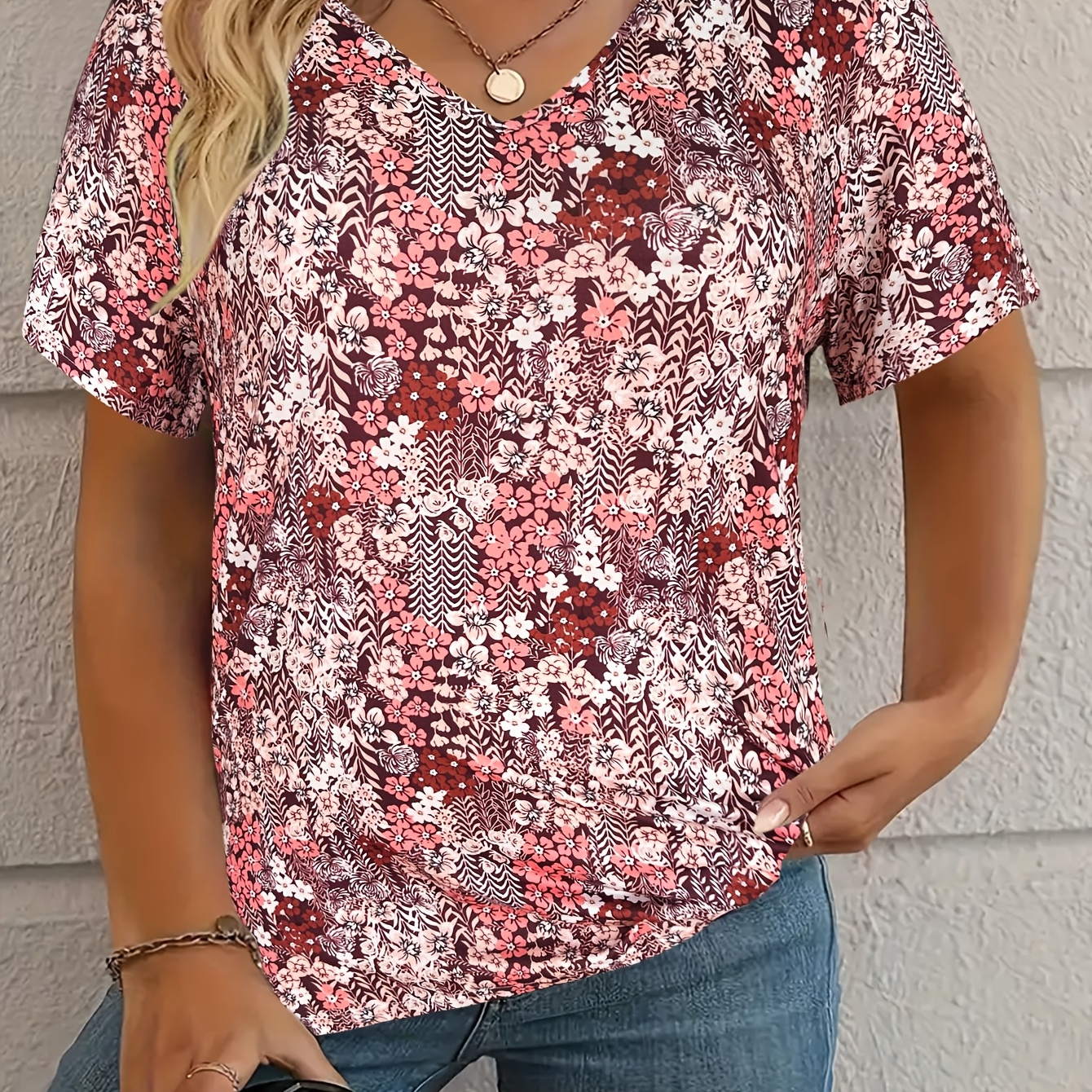 

Women's Plus Size Casual V-neck T-shirt With Unique Patchwork Print, Short Sleeve & Stretch Fabric - Machine Washable