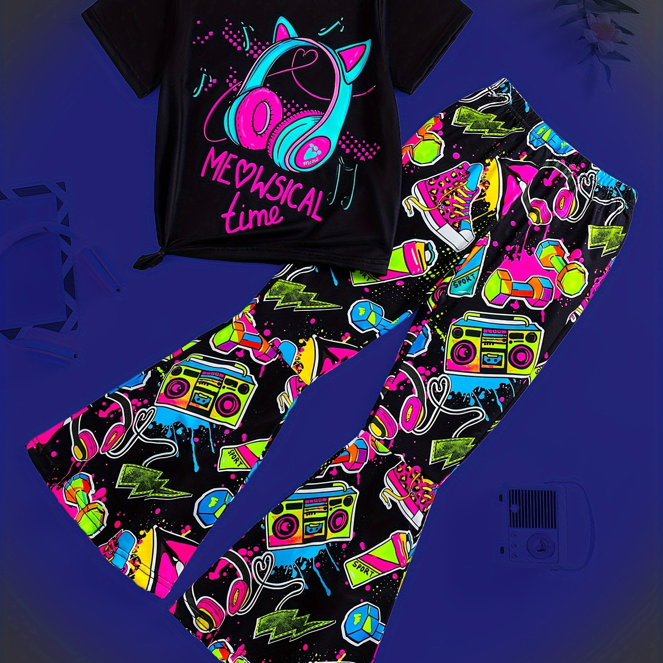 

Music Style Girl's 2pcs Headphones Print Short Sleeve T-shirt + Flare Pants Set, Summer Outfit Party Gift
