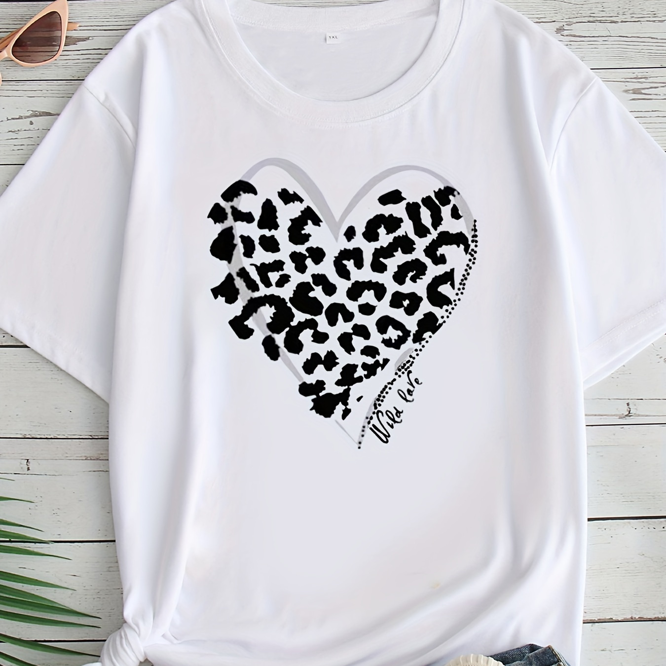 

Women's Plus Size Leopard Print Heart T-shirt - Casual Polyester Knit Fabric, Round Neck, Short Sleeve, Comfort - 1-8xl