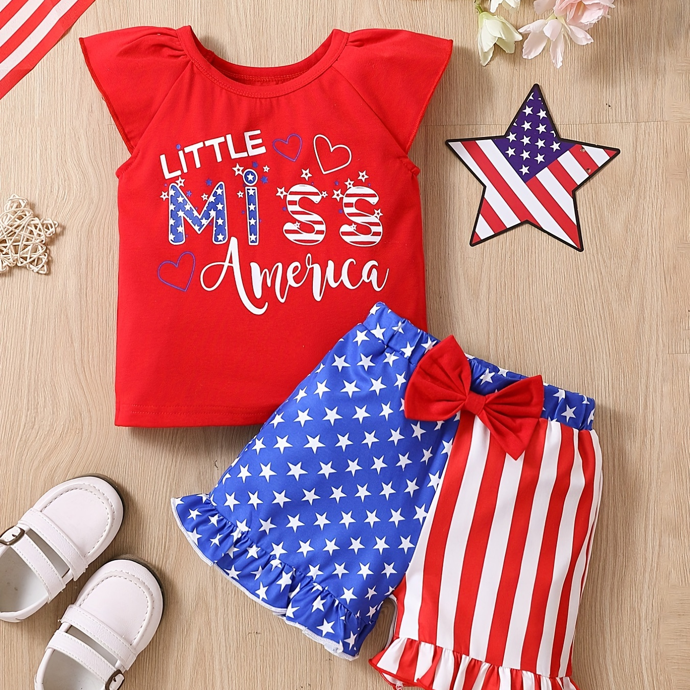 

2pcs Toddler Girls Letter "little Miss" And Heart Graphic T-shirt Top & Bow Hem Pentagram Striped Graphic Splicing Shorts Set For Independence Day Kids Summer Clothes