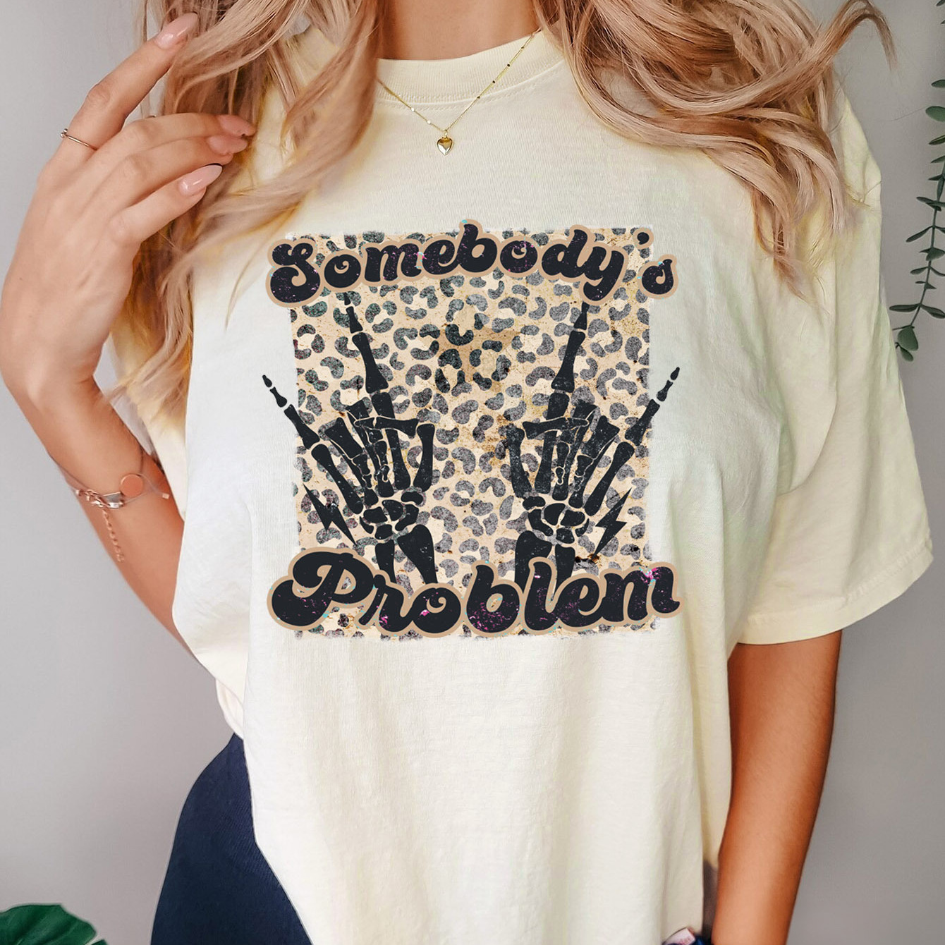 

Graphic Print T-shirt, Half Sleeve Crew Neck Casual Top For Summer & Spring, Women's Clothing