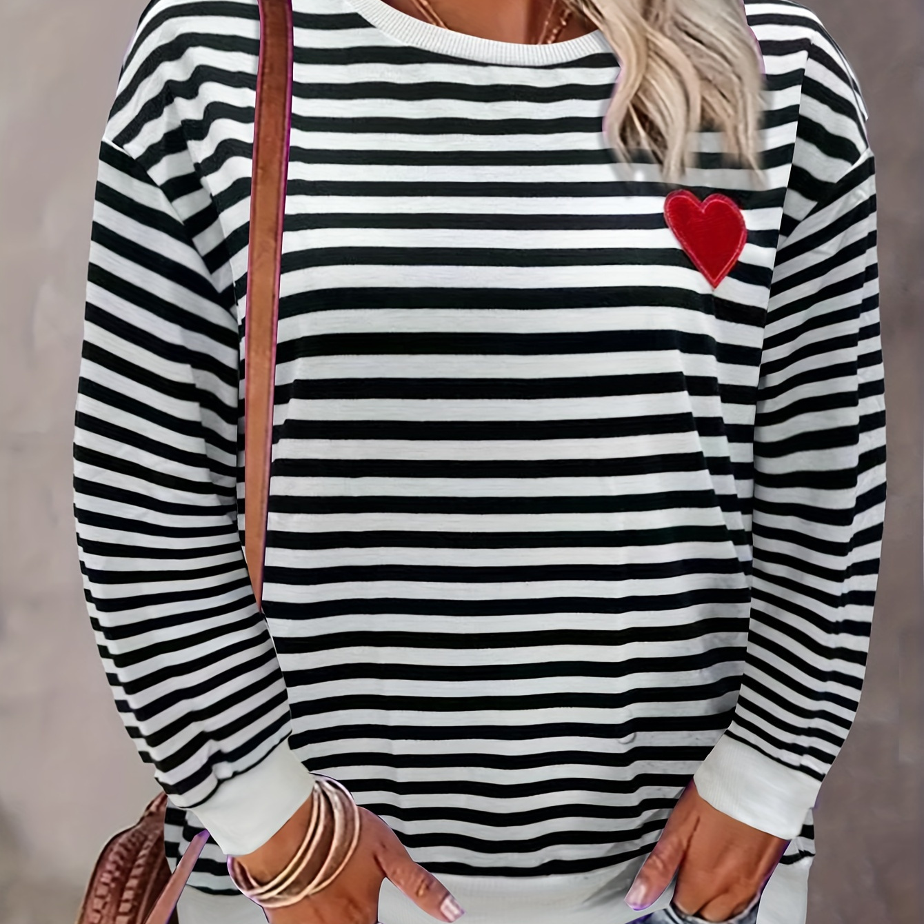 

Heart & Striped Pattern Pullover Sweatshirt, Casual Long Sleeve Crew Neck Sweatshirt For Fall & Winter, Women's Clothing