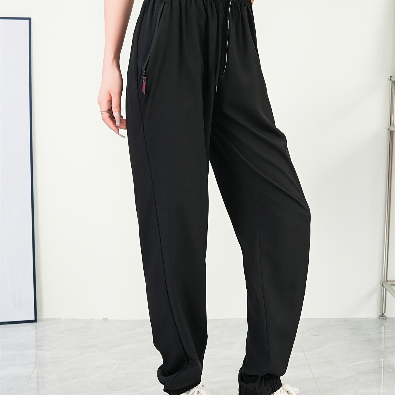 

Joggers Tissés à Séchage Rapide pour Femmes - Respirants et Évacuant l'Humidité, Pantalons de Sport Décontractés Bleu Foncé avec Taille Élastique et Poches Zippées pour /Été