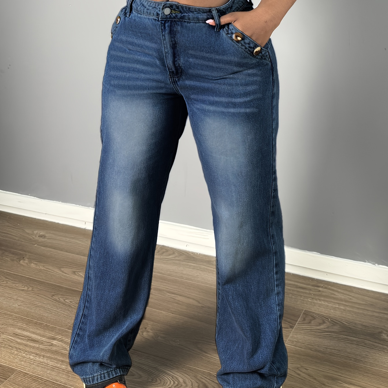 

Women's Casual Distressed Washed Straight-leg Denim Jeans, High-waist, Vintage Wash, Fashionable