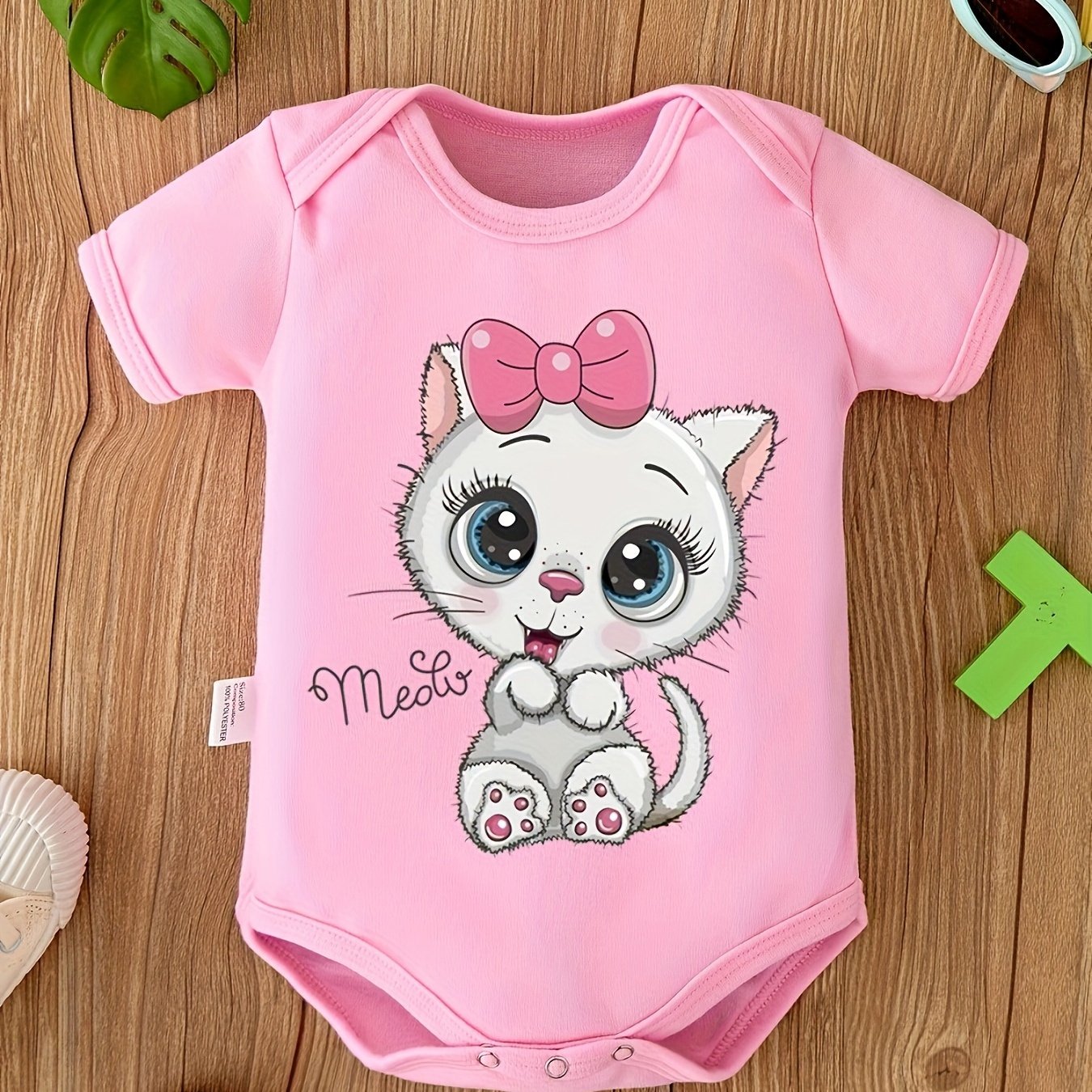 

Soft And Comfortable Baby Romper With Cute Cat Print, Perfect As A Gift For Newborns And Expecting Mothers
