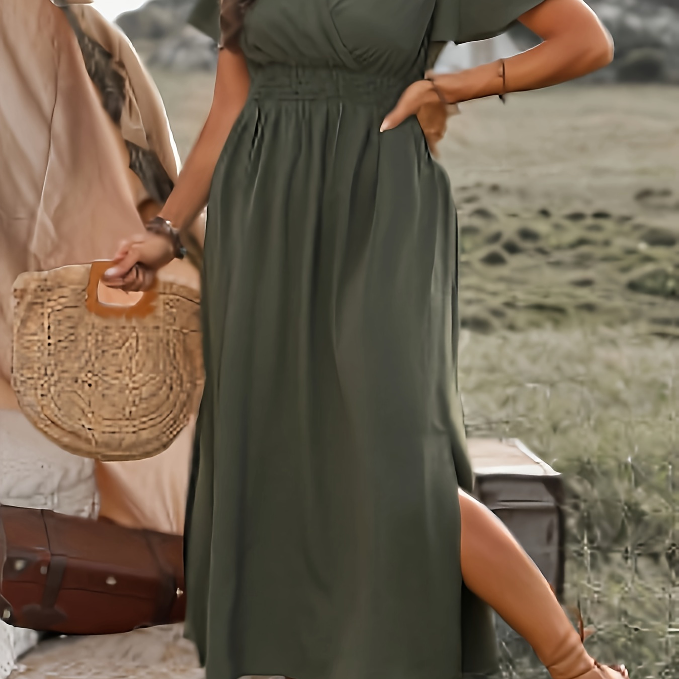 

Plus Size Solid Ruched V Neck Dress, Casual Short Sleeve Slit Dress For Spring & Summer, Women's Plus Size Clothing