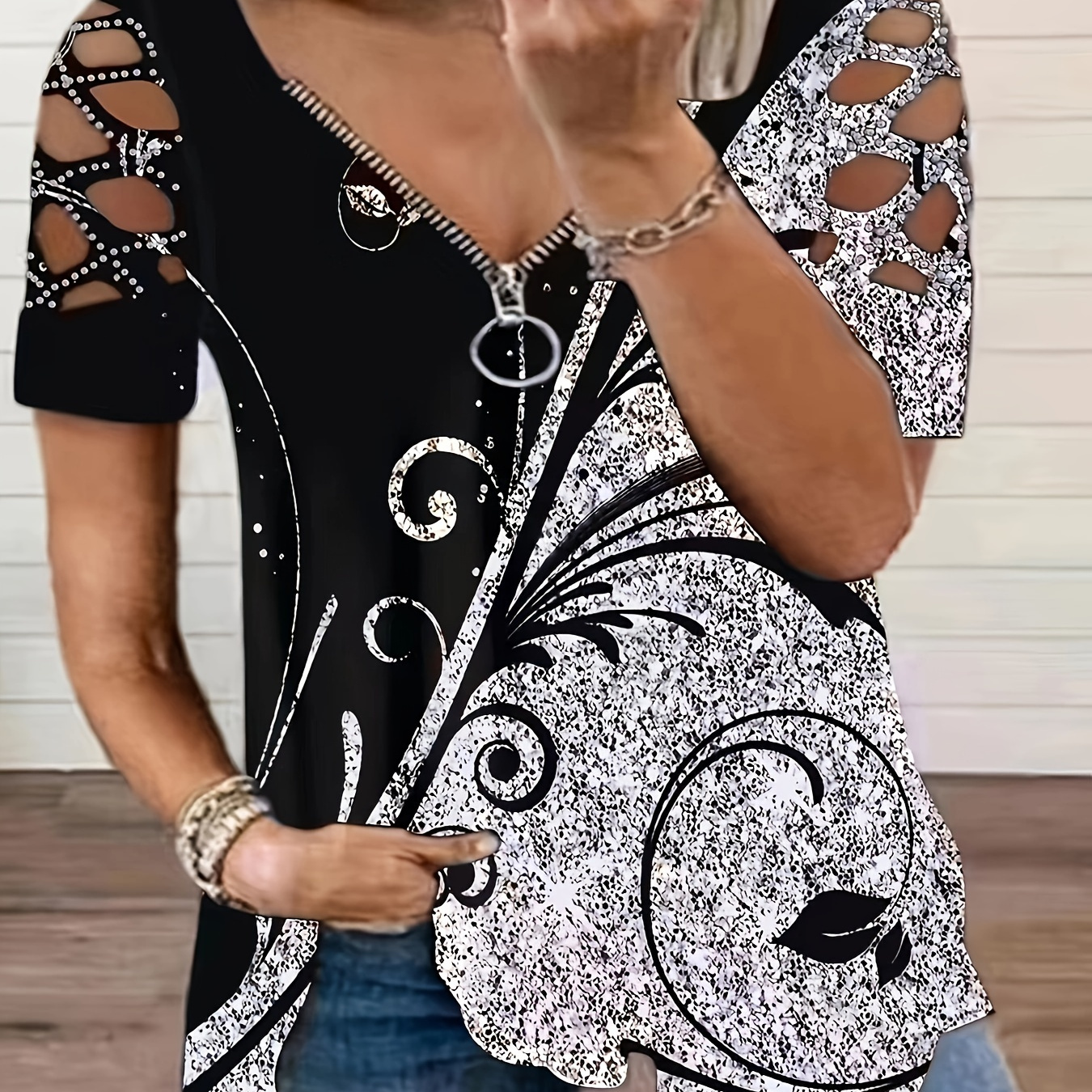 

Plus Size Cut Out Zip Front T-shirt, Casual V Neck Short Sleeve T-shirt, Women's Plus Size clothing