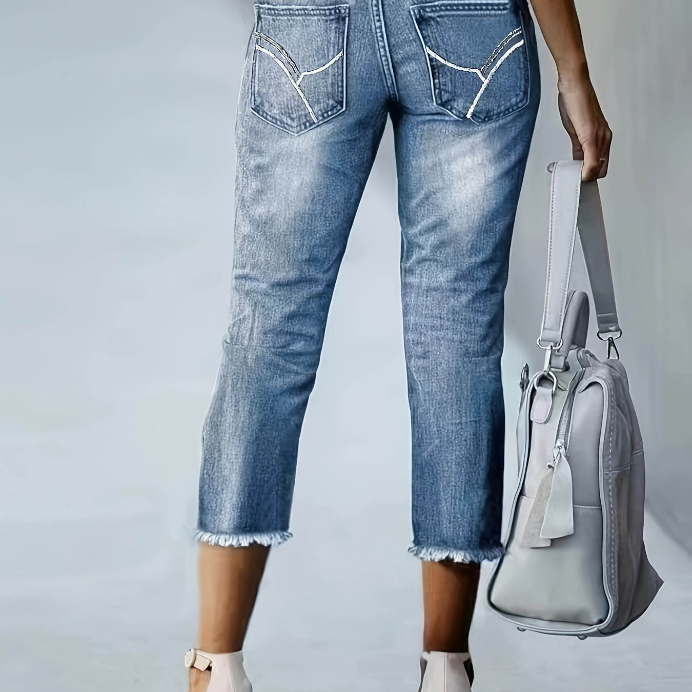 

Women's Fashion Embroidered Fringed Hem Capri Jeans, Casual Style, Denim Pants, Versatile Streetwear