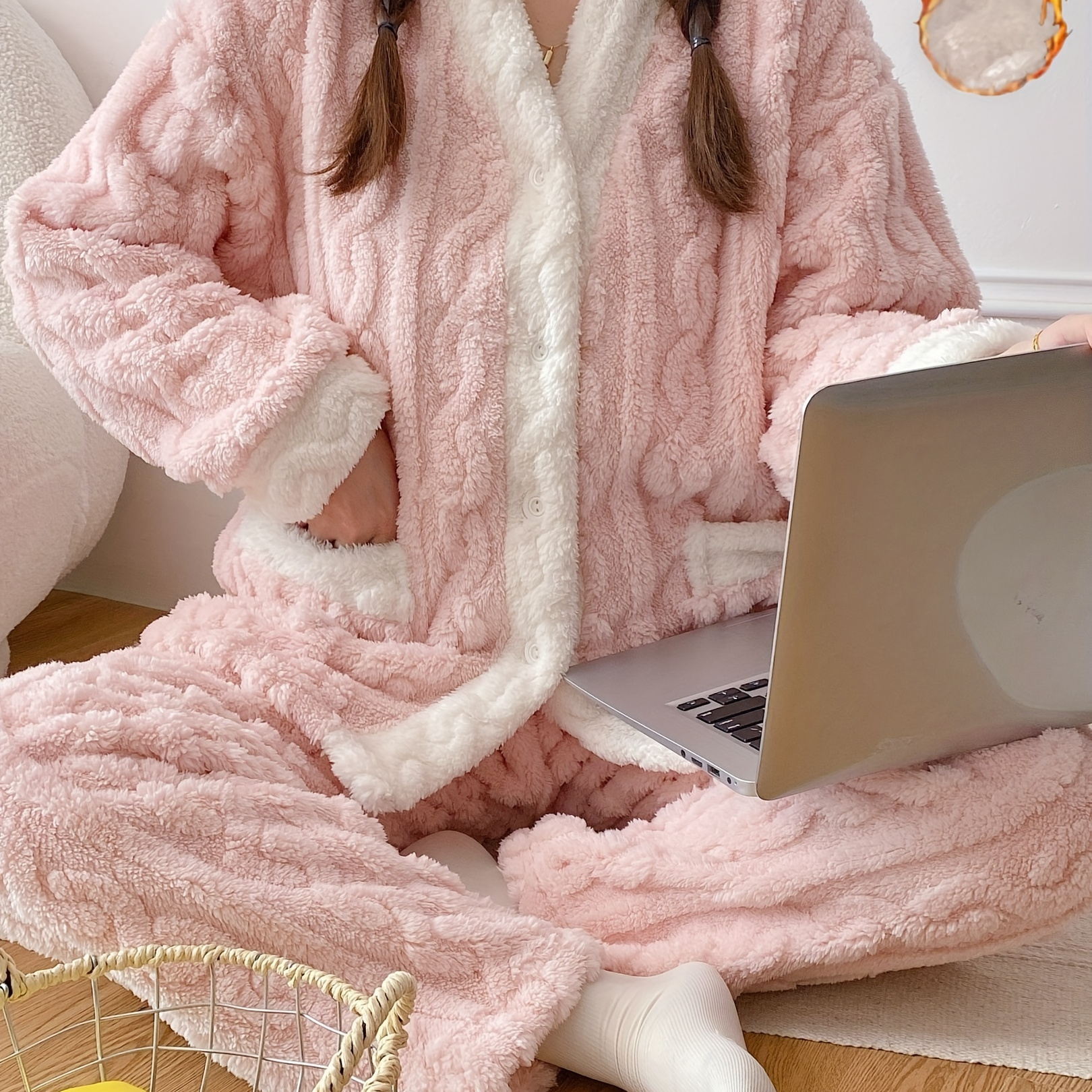 

Cozy Fleece V-neck Pajama Set For Women - Cute & Sweet Long Sleeve Loungewear With Pockets, Non-stretch Polyester