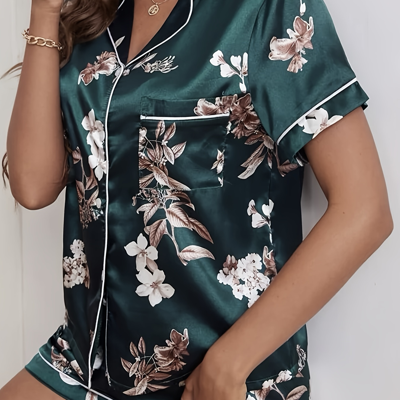 

Women's Floral Print Satin Casual Pajama Set, Short Sleeve Buttons Lapel Top & Shorts, Comfortable Relaxed Fit