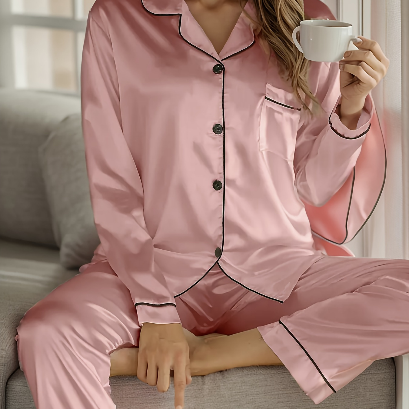 

Ensemble Pyjama en Satin Uni à Manches Longues et Pantalon Long, Haut à Col et Boutons - Manches Longues et Pantalon Long Couleur pour