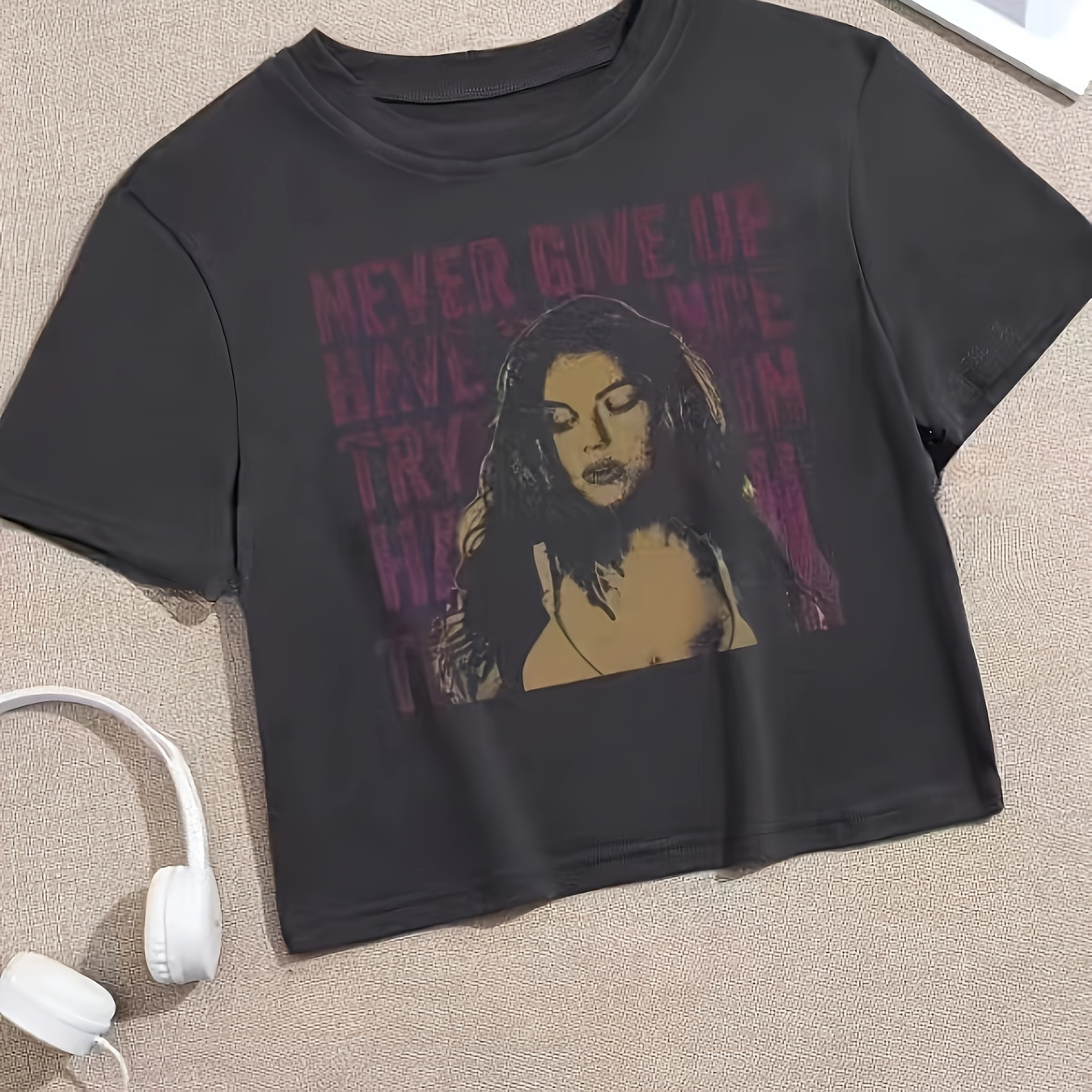 

Figure Print Crew Neck T-shirt, Y2k Short Sleeve Crop T-shirt For Spring & Summer, Women's Clothing