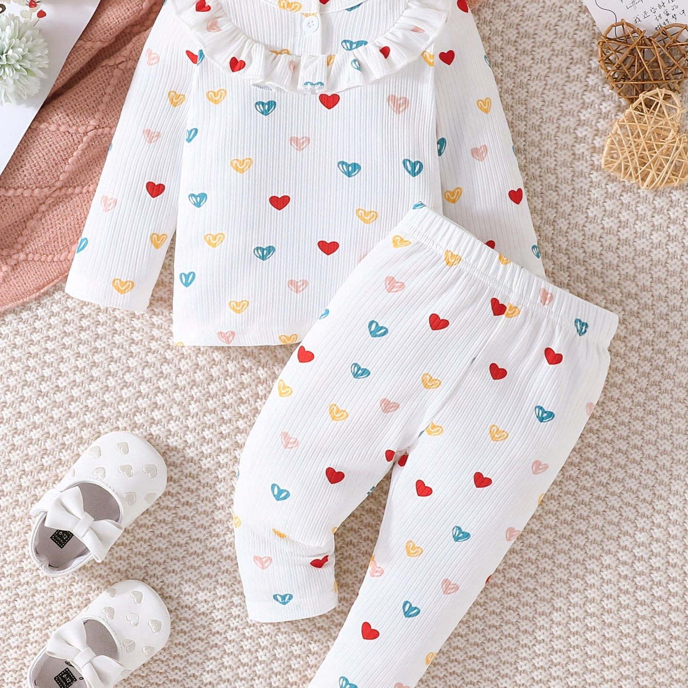 

Baby Girl's Cute And Sweet Outfits, New Thin Love Pattern Printed Ruffle Collar Top And Trousers 2pcs Set